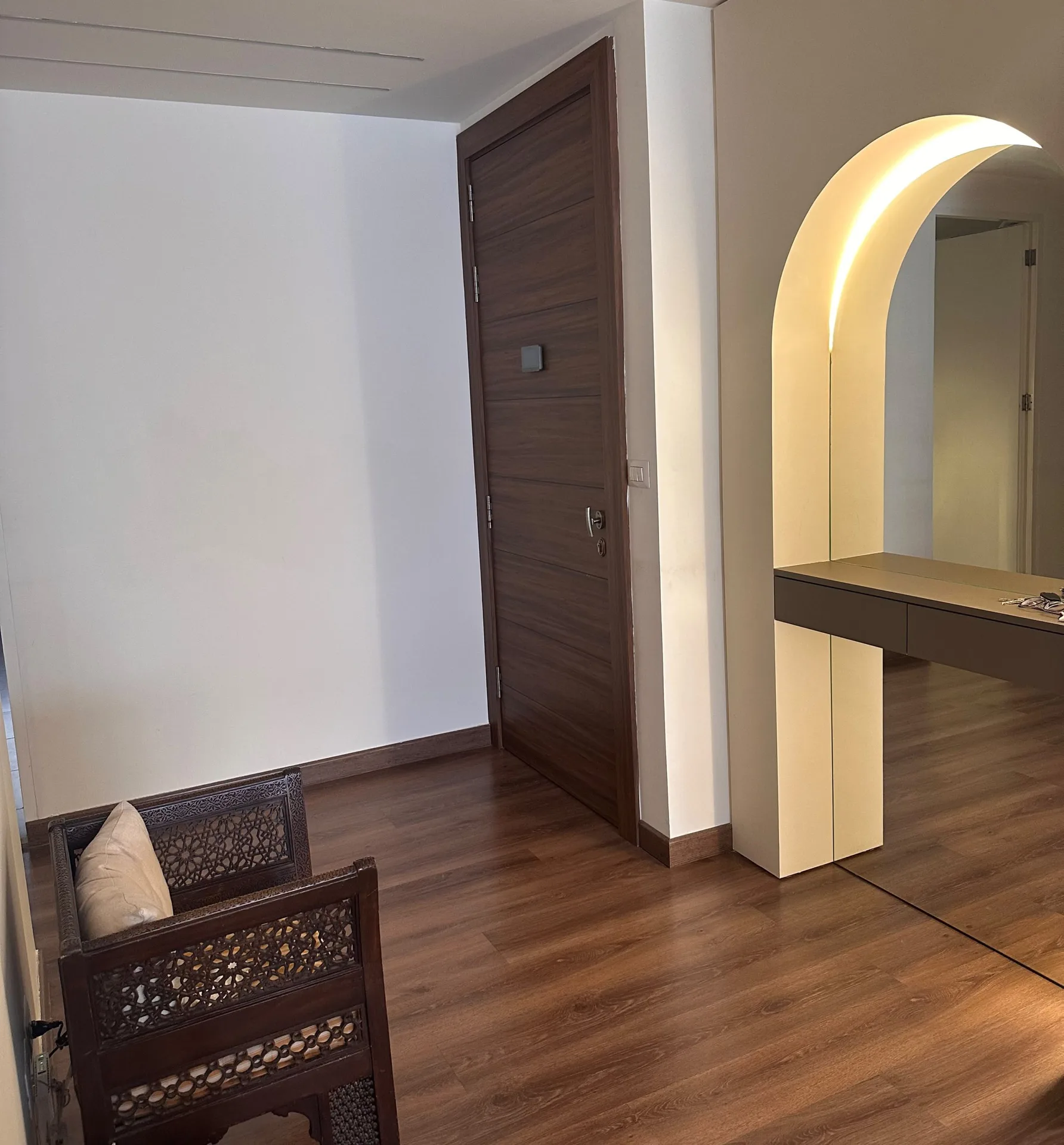 Apartment for Sale in Ras El Nabaa — الصورة 5