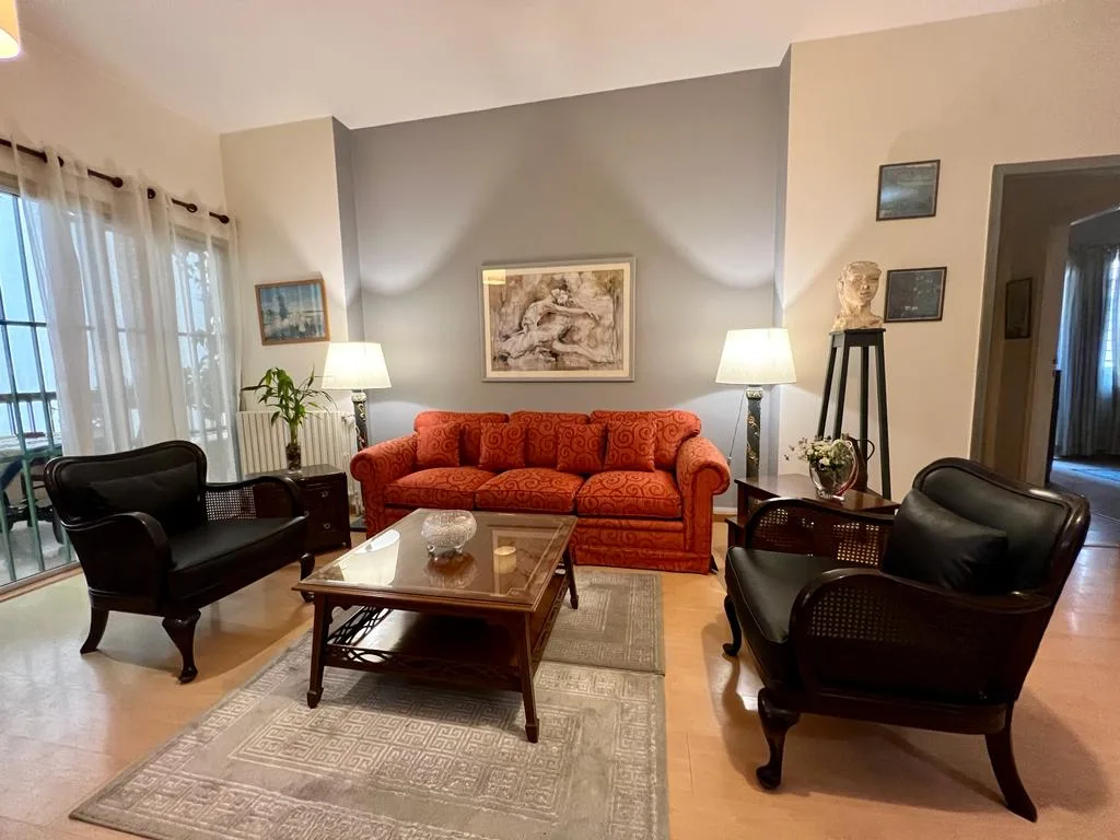 Furnished Apartment for Rent – Achrafieh — الصورة 1