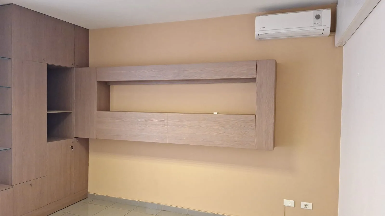 Furnished Clinic for Rent – Achrafieh — photo 2