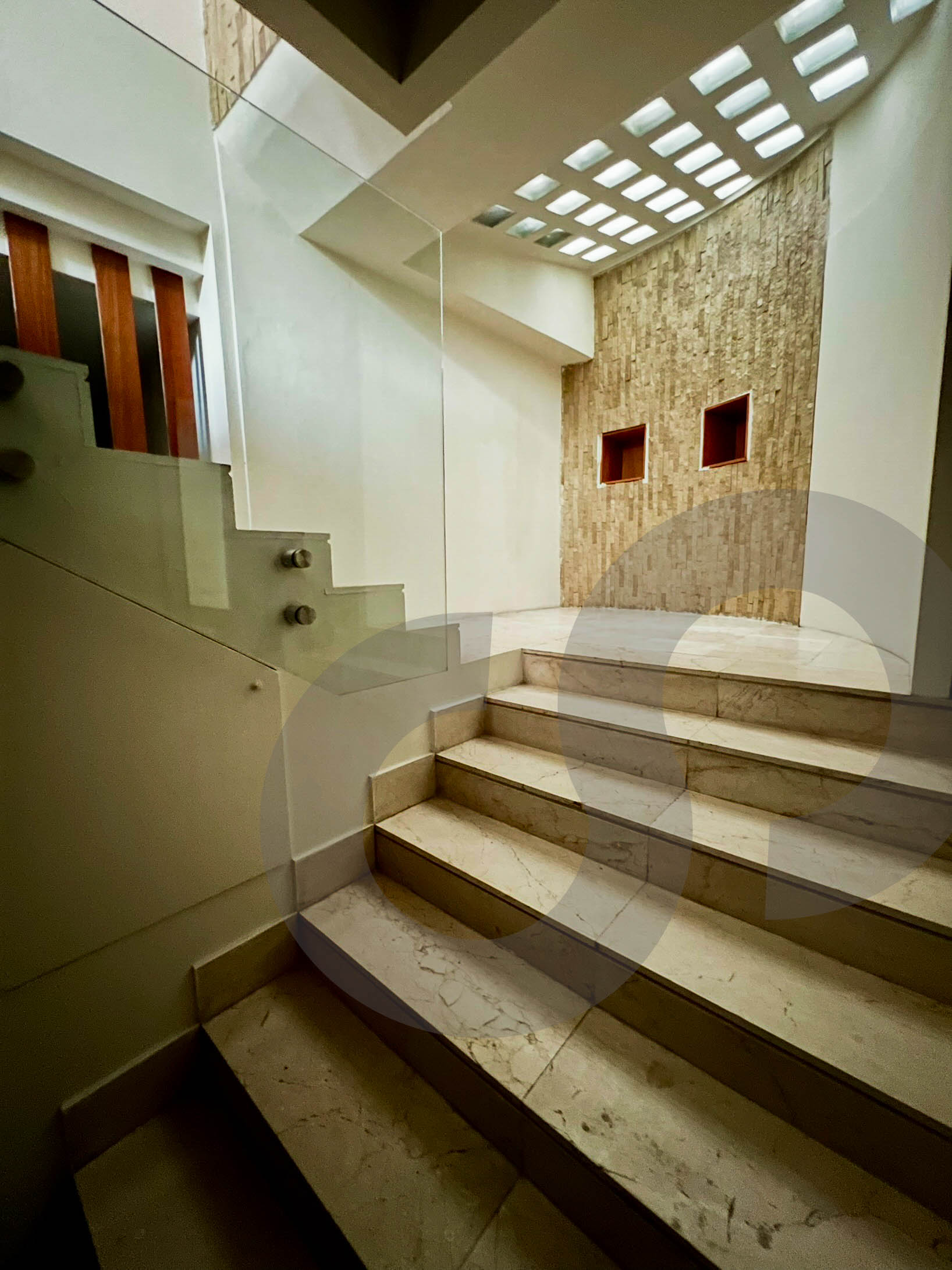 Prime location High visibility, easy access - Jal el dib — الصورة 2