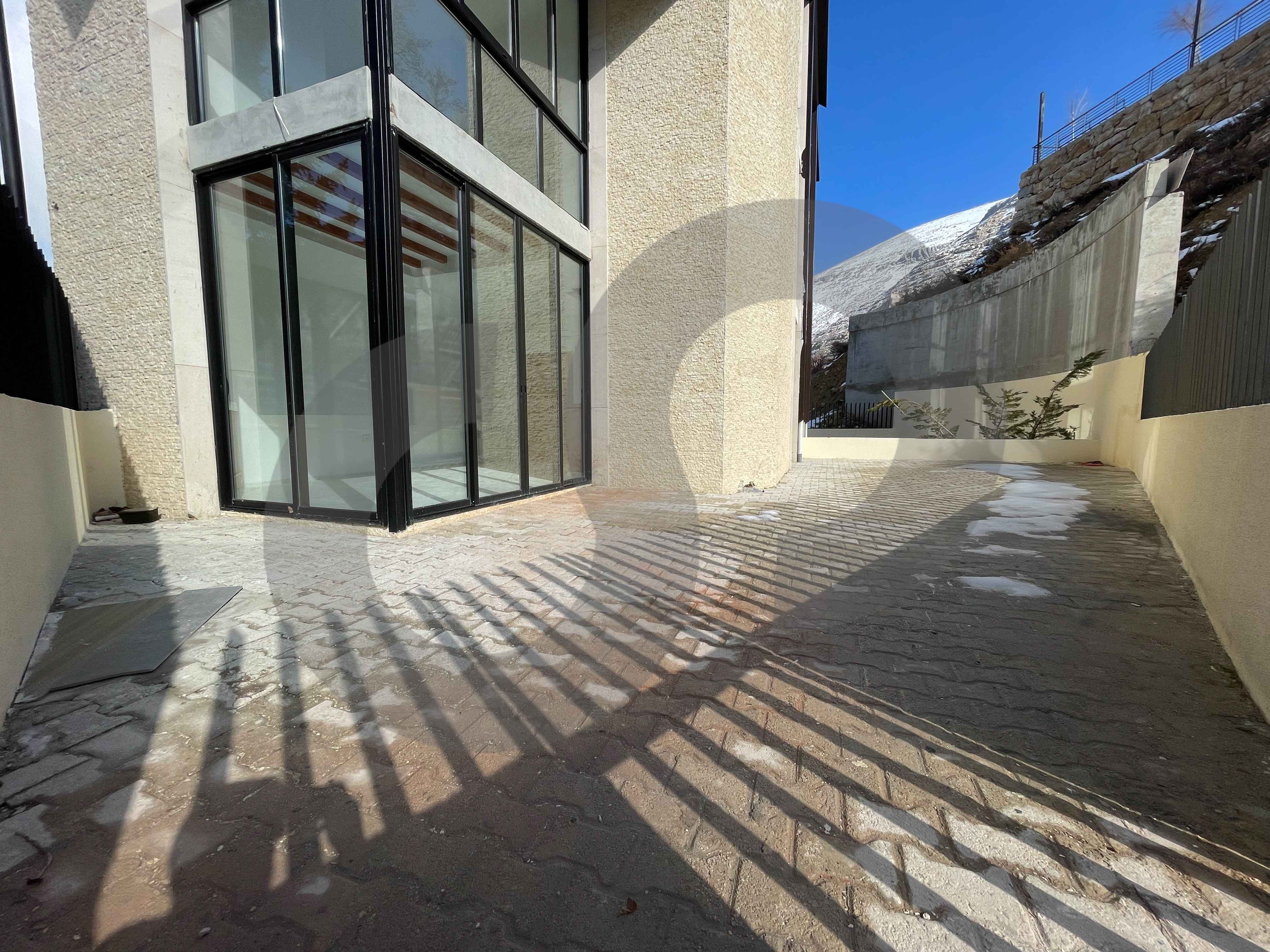 PARKING/ELEVATOR/TERRACE/Kfardebian — الصورة 3