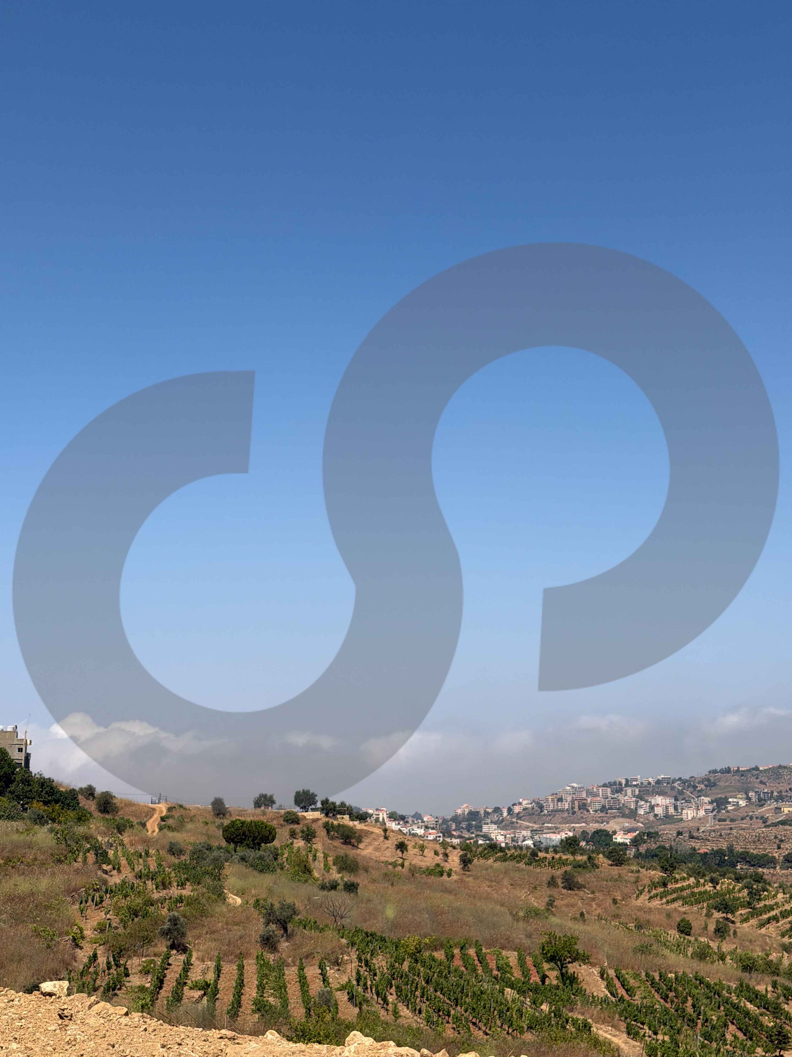LAND WITH A STUNNING PANORAMIC MOUNTAIN VIEWS/Bhamdoun,ALEY — الصورة 2