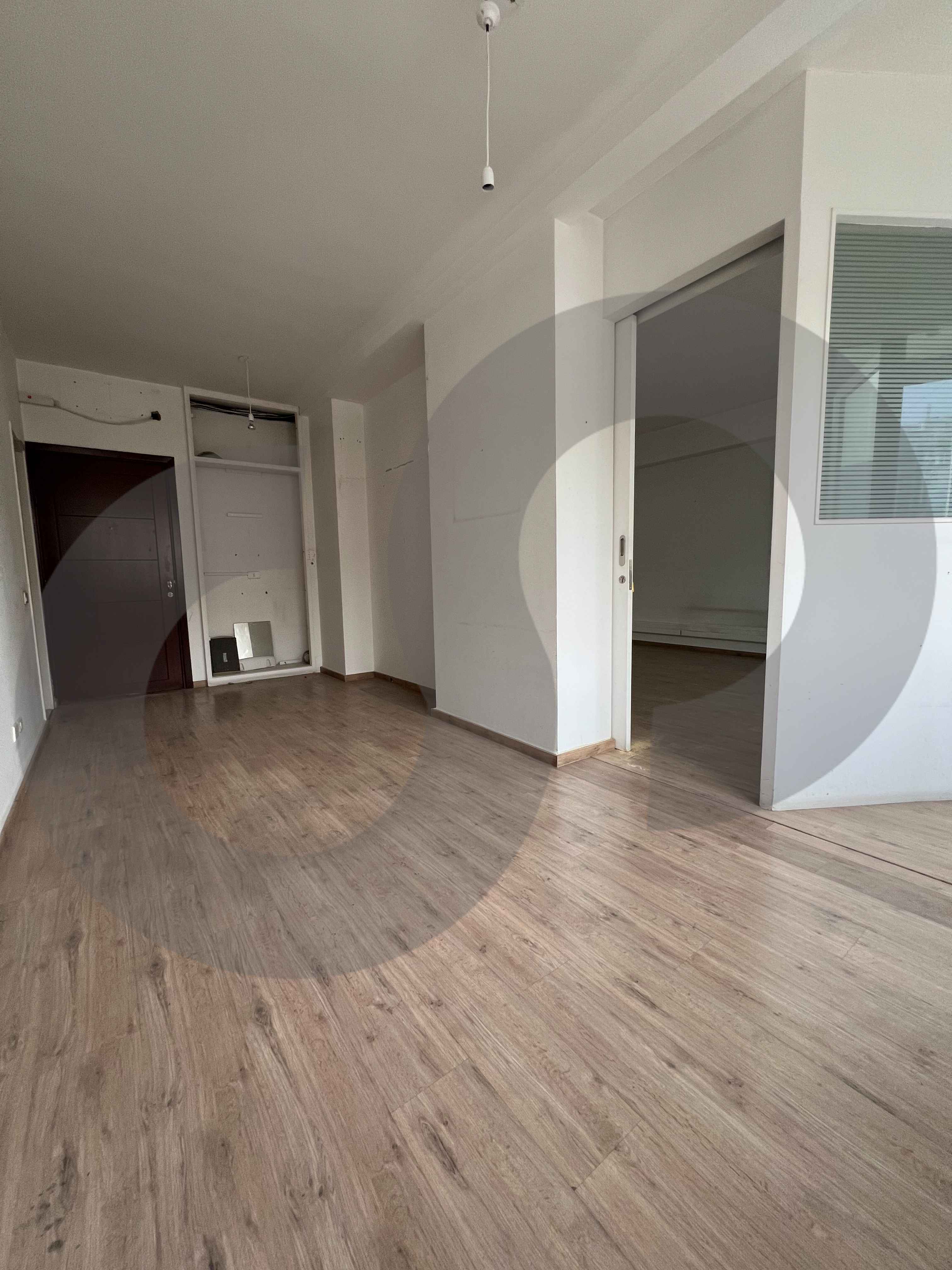 Office for rent in a prime location/Jal El Dib — الصورة 2