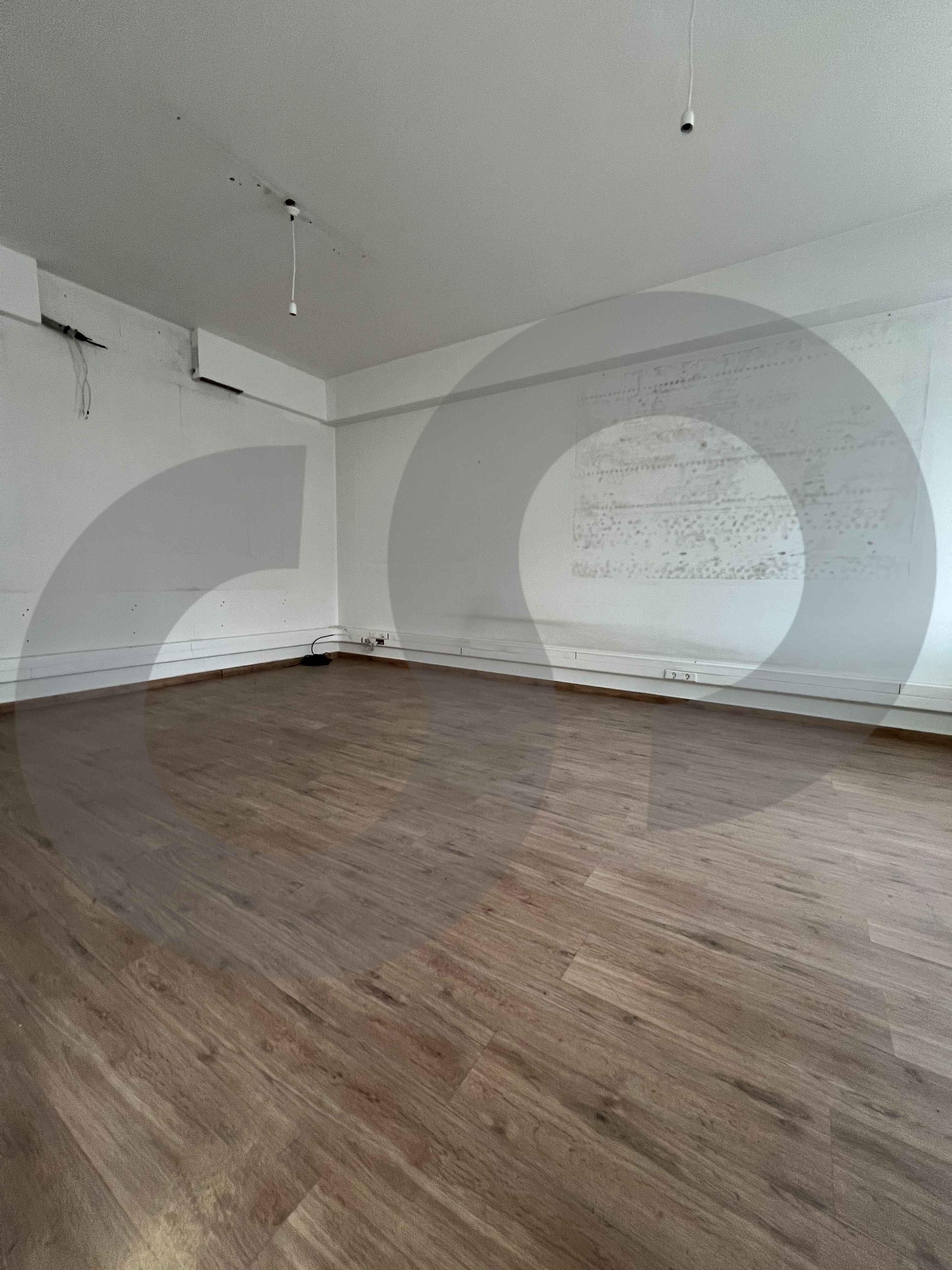 Office for rent in a prime location/Jal El Dib — الصورة 3