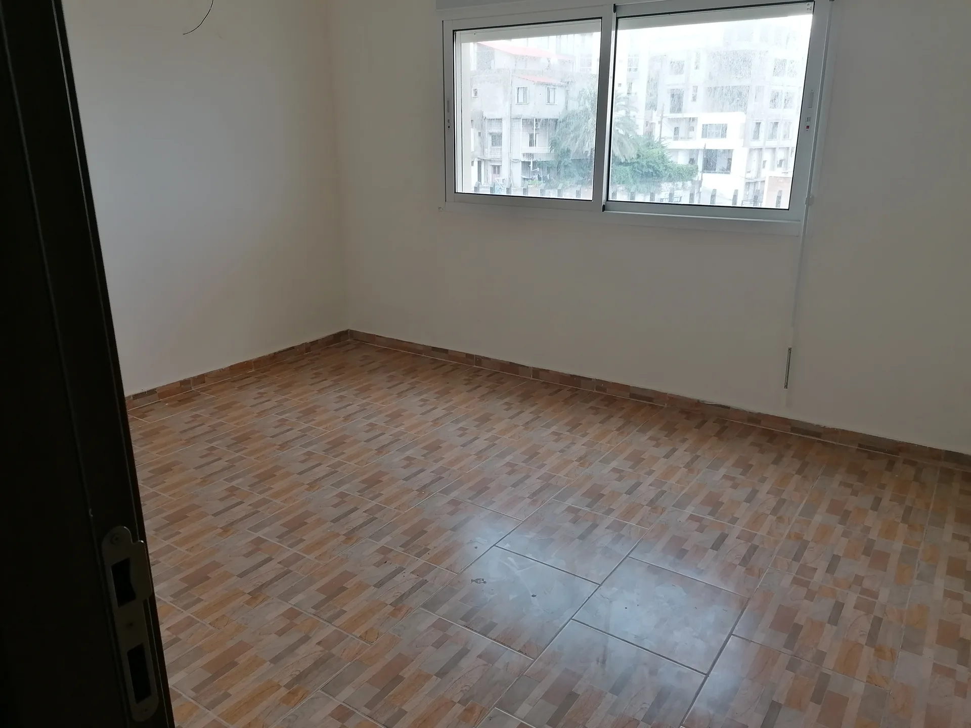 Apartment for Sale in Nahr Ibrahim — الصورة 4