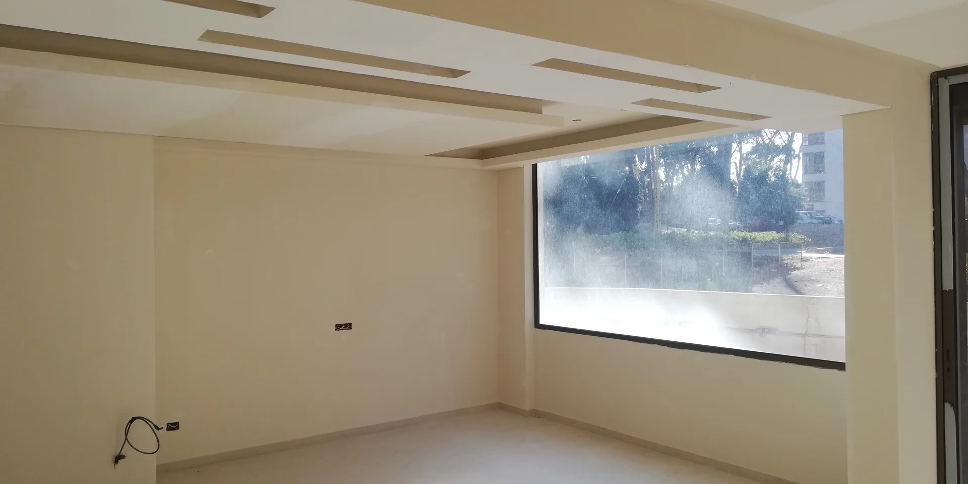 Apartment for Sale in Jouret Al Ballout — الصورة 4