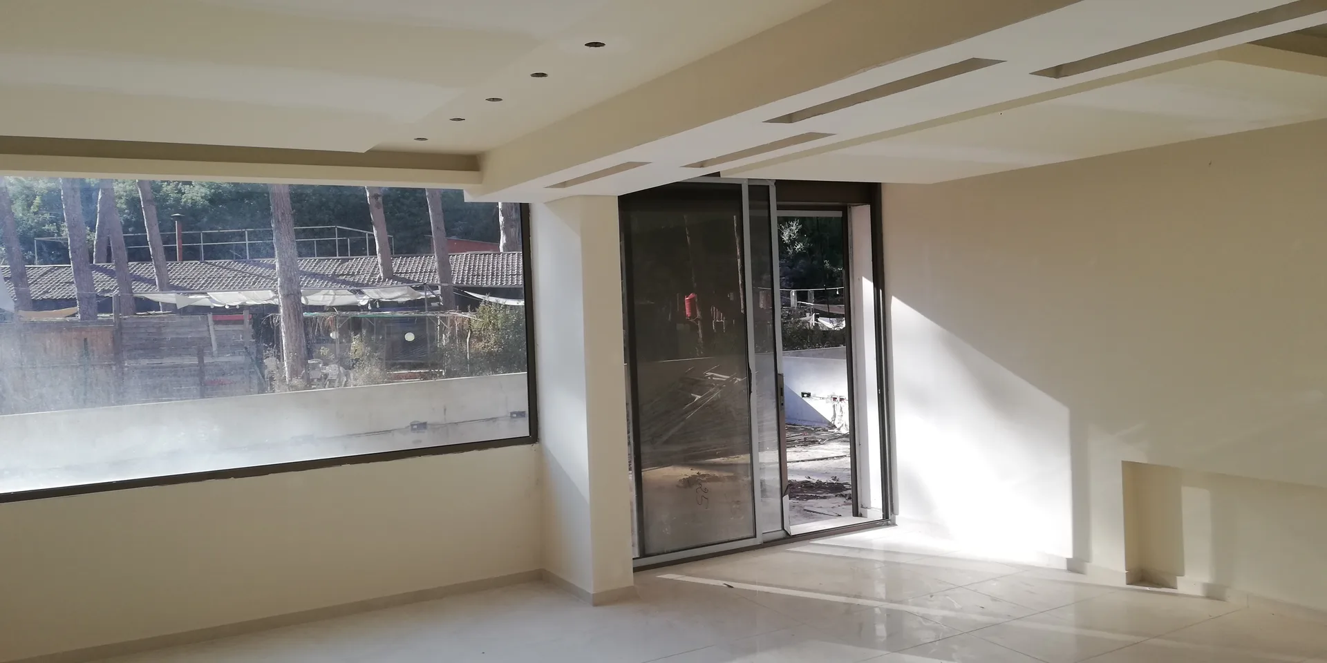 Apartment for Sale in Jouret Al Ballout — الصورة 2