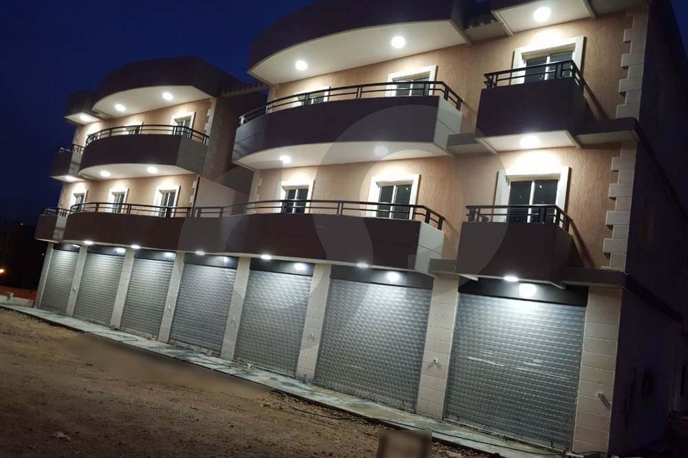 RESIDENTIAL AND COMMERCIAL BUILDING FOR SALE / AADBEL-AKKAR — الصورة 2