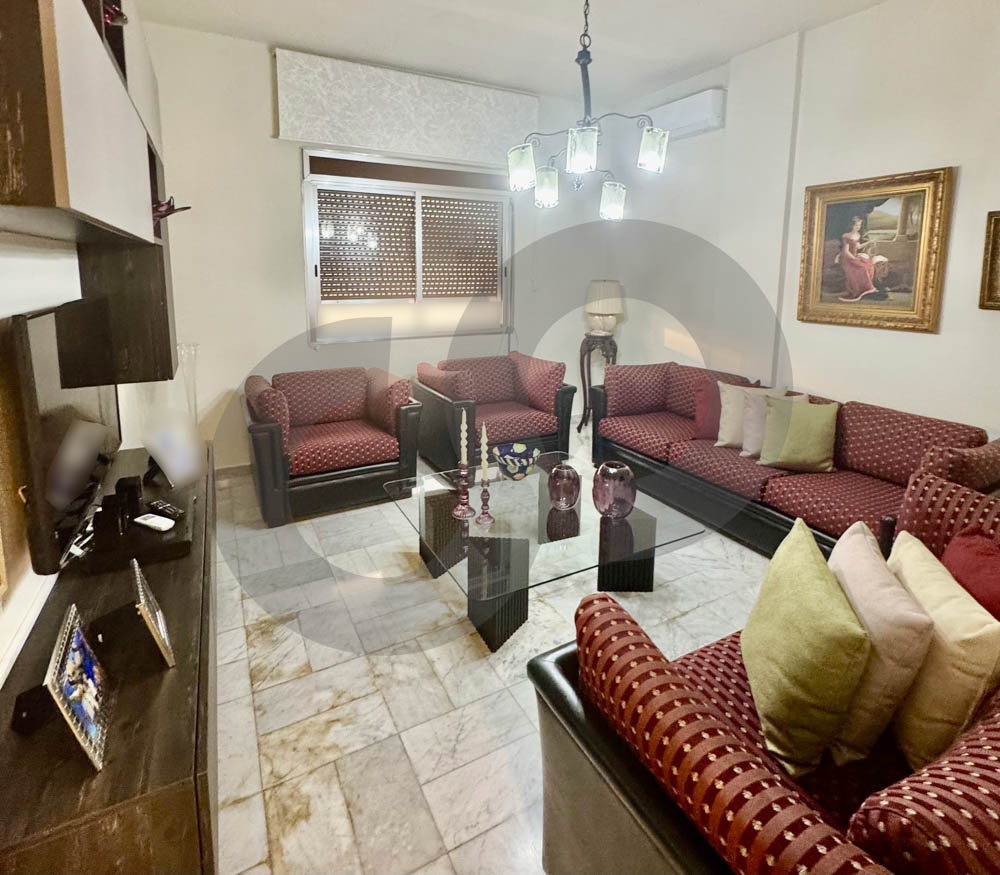 WELL-MAINTAINED BUILDING/COMFORTABLE LAYOUT/Jounieh, Haret Sakher/KESEROUAN — الصورة 2