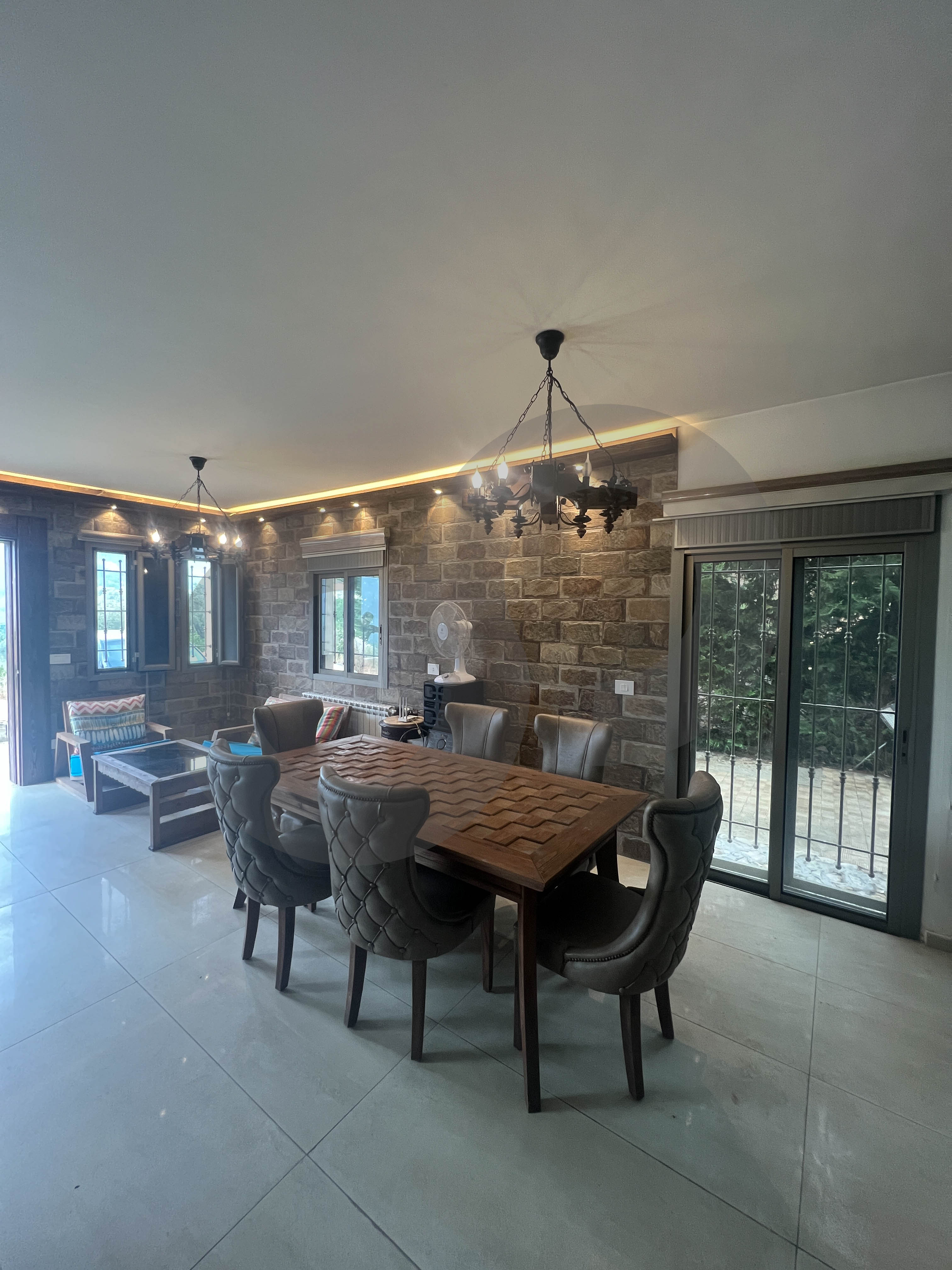 Beautiful 250 sqm villa in Zebdine, Jbeil, located in a peaceful and charming area — الصورة 2