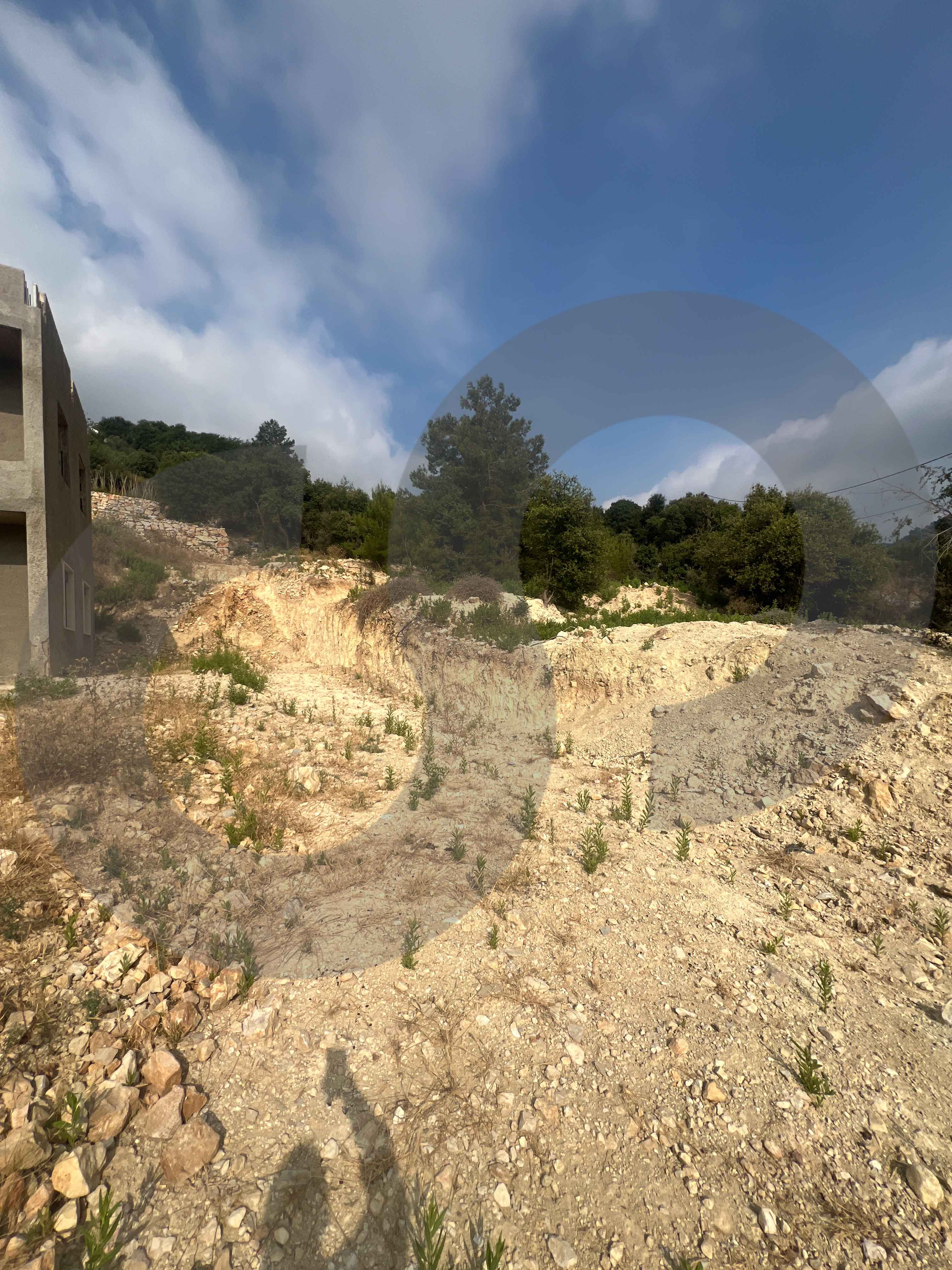 BUILDING/unfurnished/seeking comfort, peace/BCHELLI - jbeil — الصورة 2
