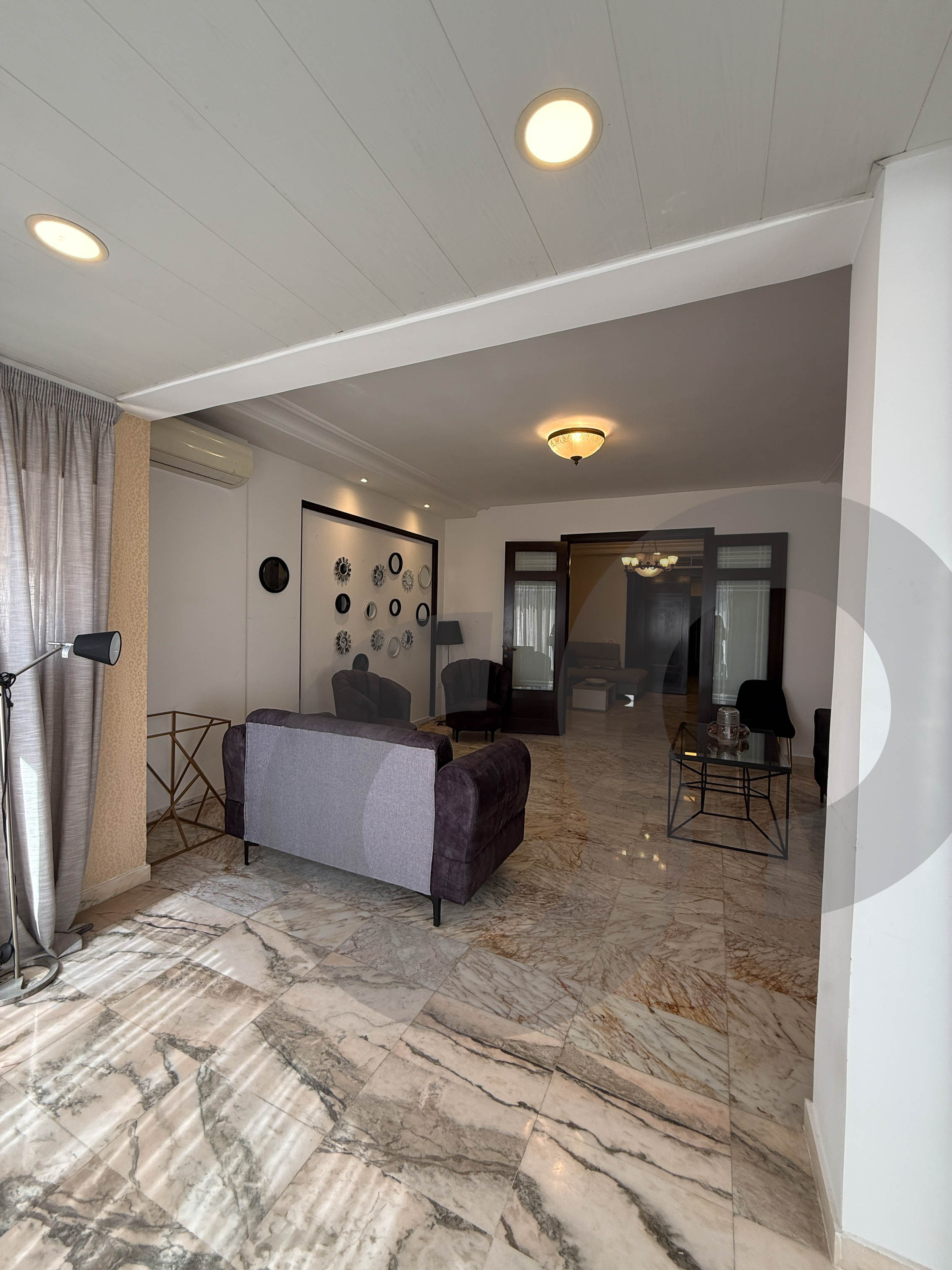Along verdun also Ramleh Al Baydah luxury high floor sea view fully decorated solar system facility payments furniture available — الصورة 3