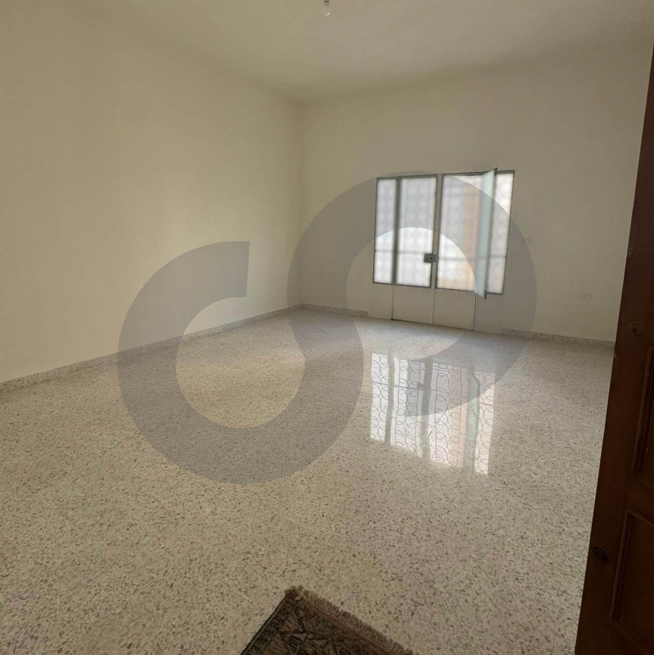 250sqm Garden with fruit trees/ Calm area / Great deal In Haret Sakher — الصورة 2