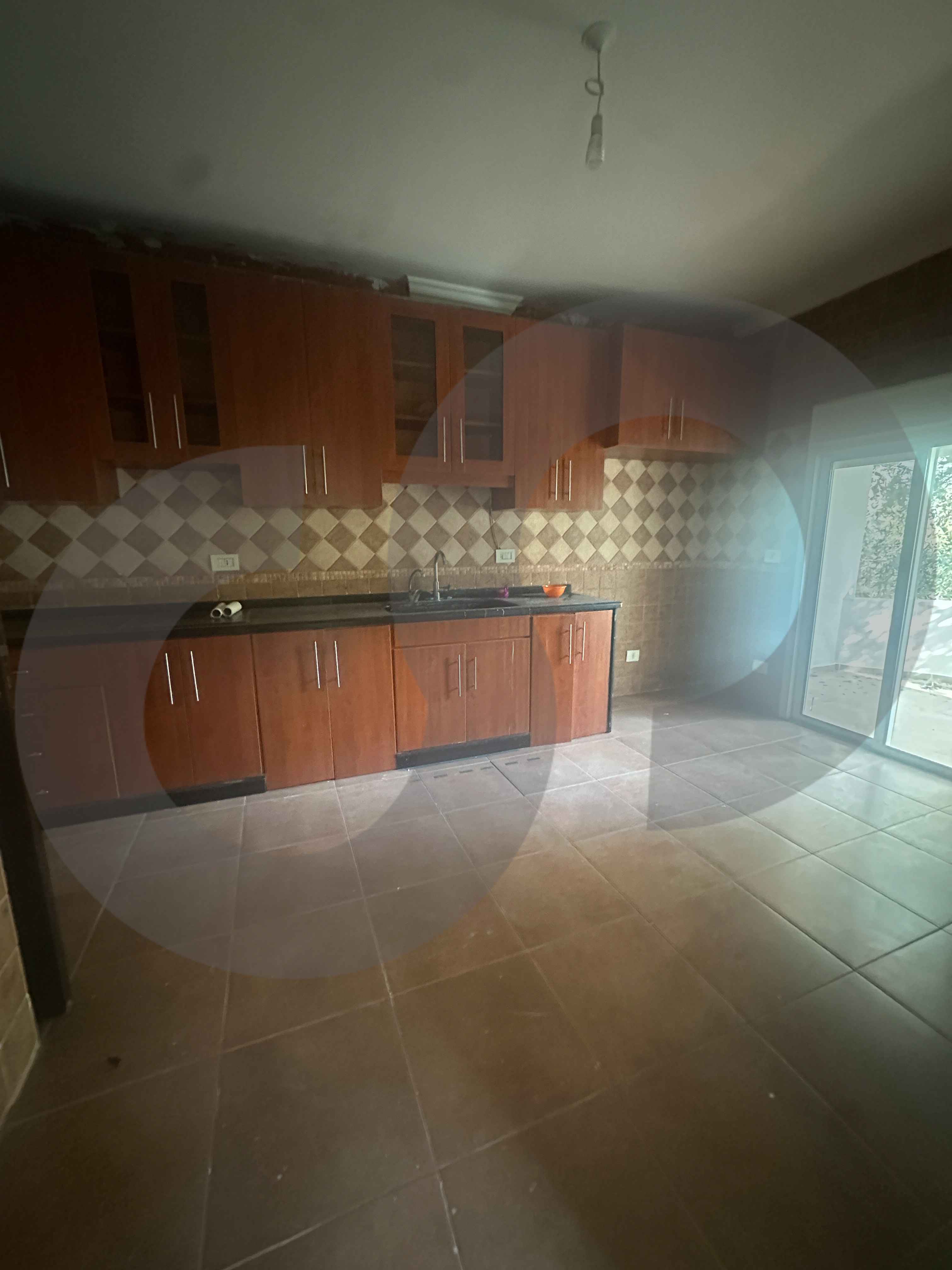 For Rent — Spacious Apartment in Safra ! — الصورة 3