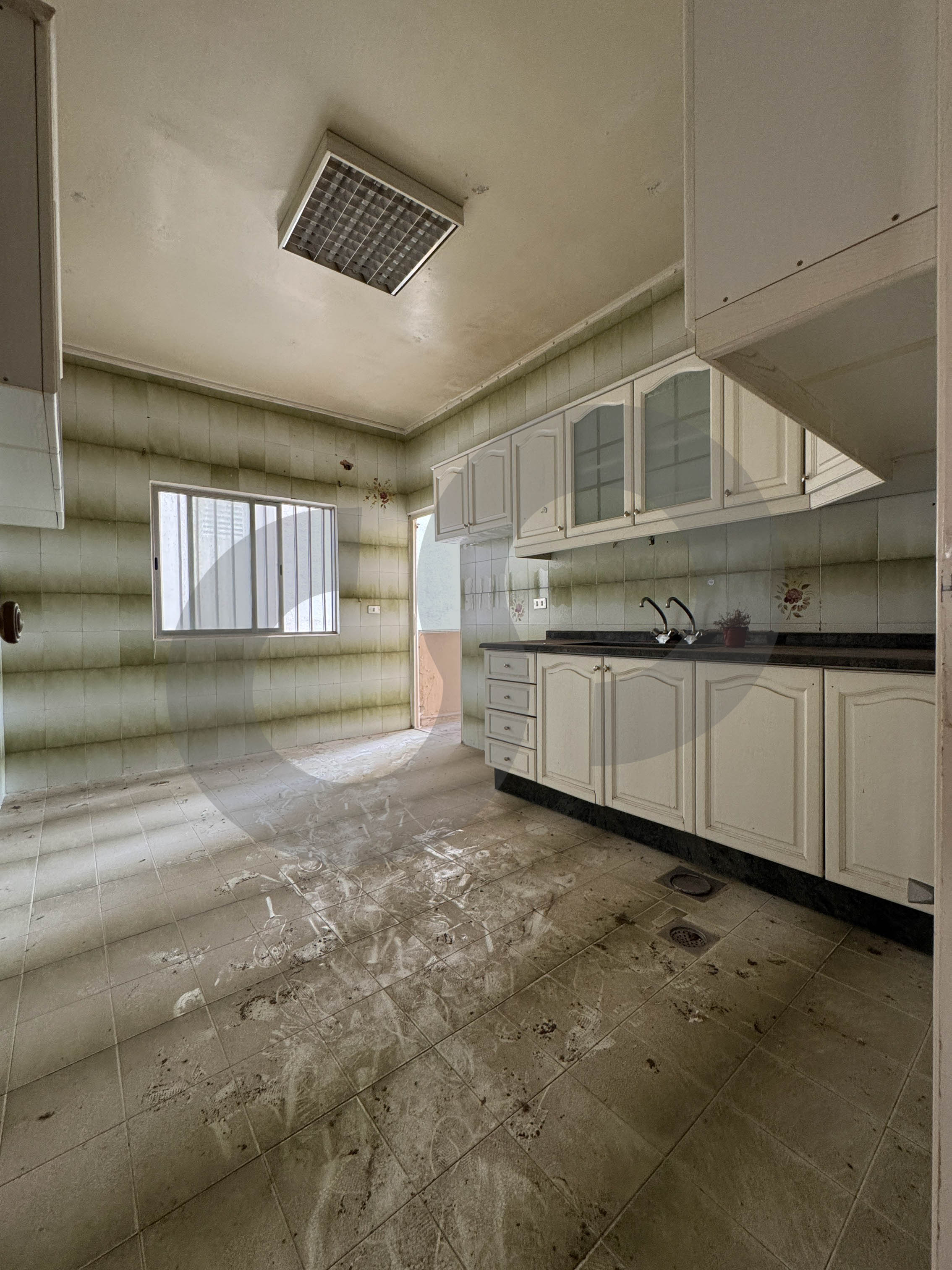 Spacious 175 SQM Apartment In Antelias For Sale — الصورة 2
