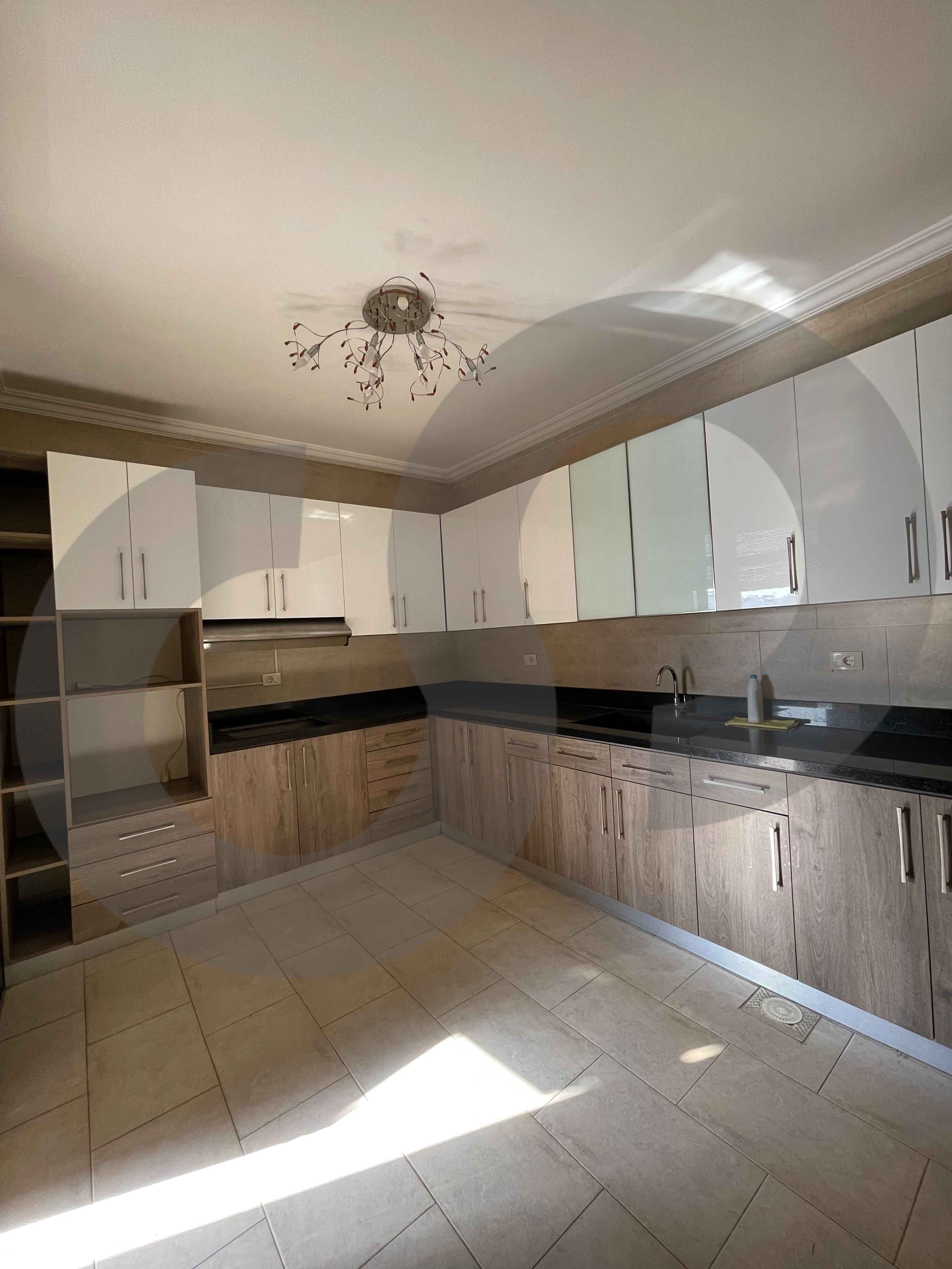 Elegance, and a prime location IN BCHAMOUN ! — الصورة 3