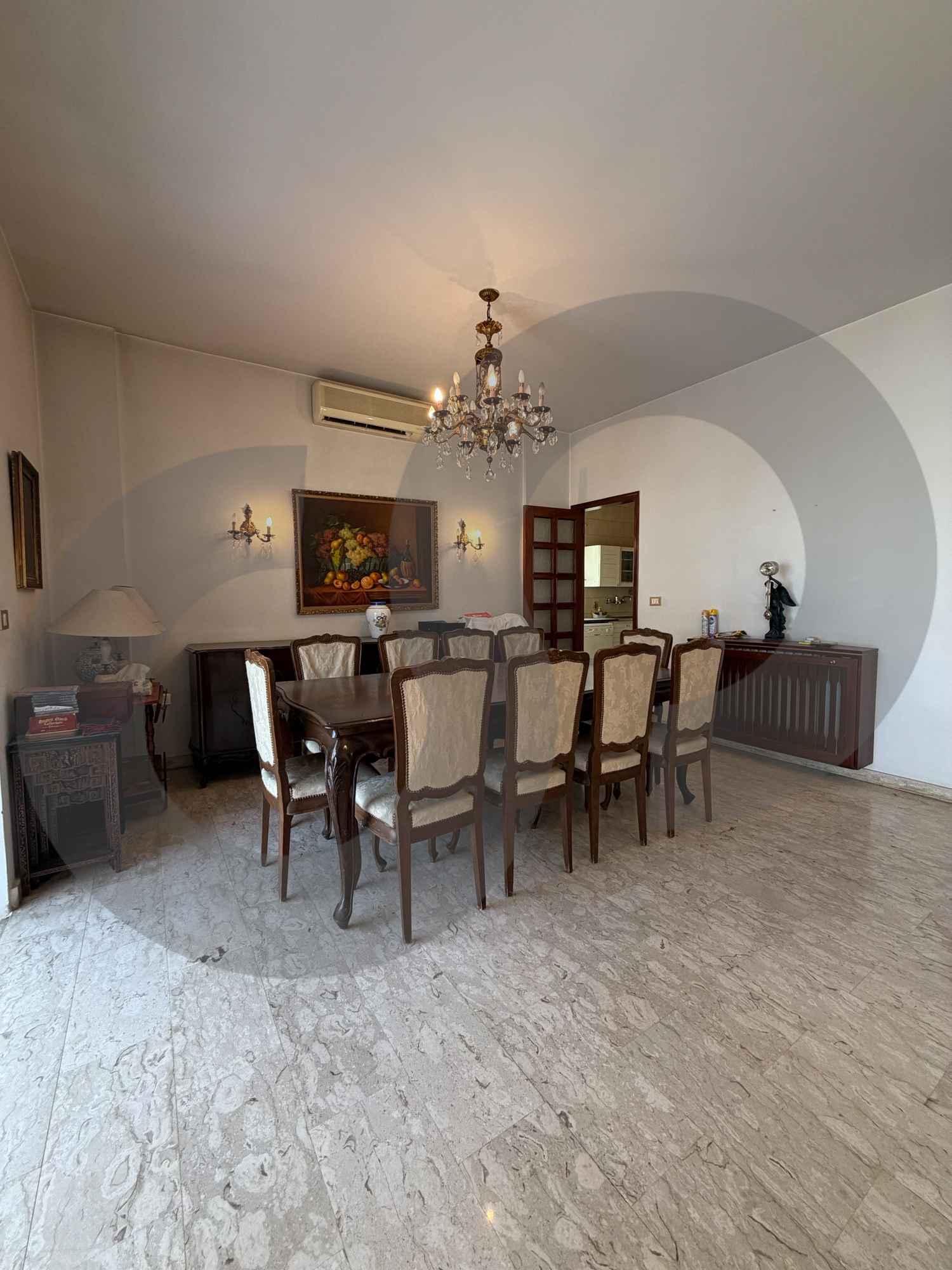 SPACIOUS DEAL/WELL MAINTAINED BUILDING IN RABIEH/METN — الصورة 2