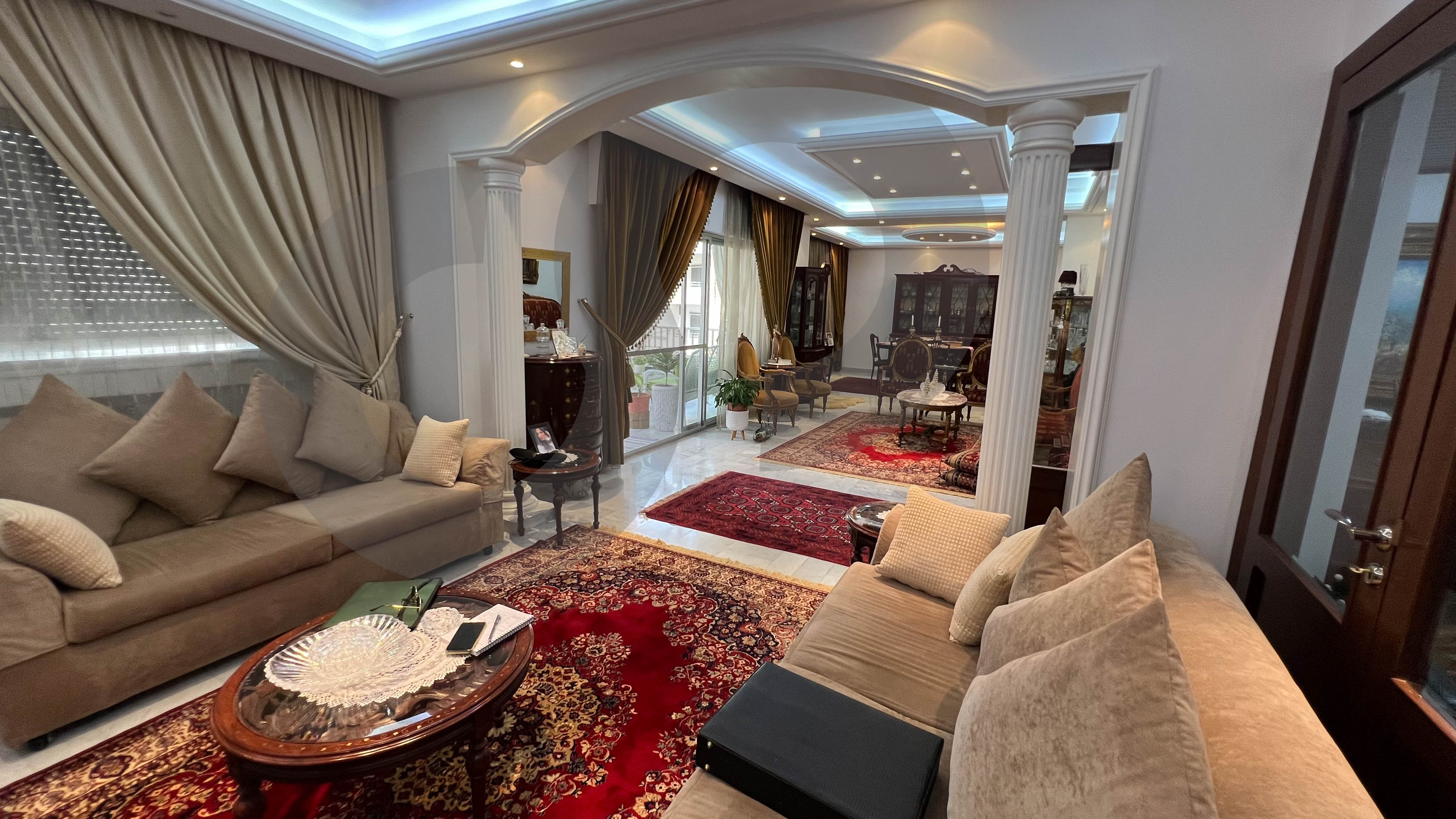 Classic Charm Apartment for Sale in naccach — الصورة 3