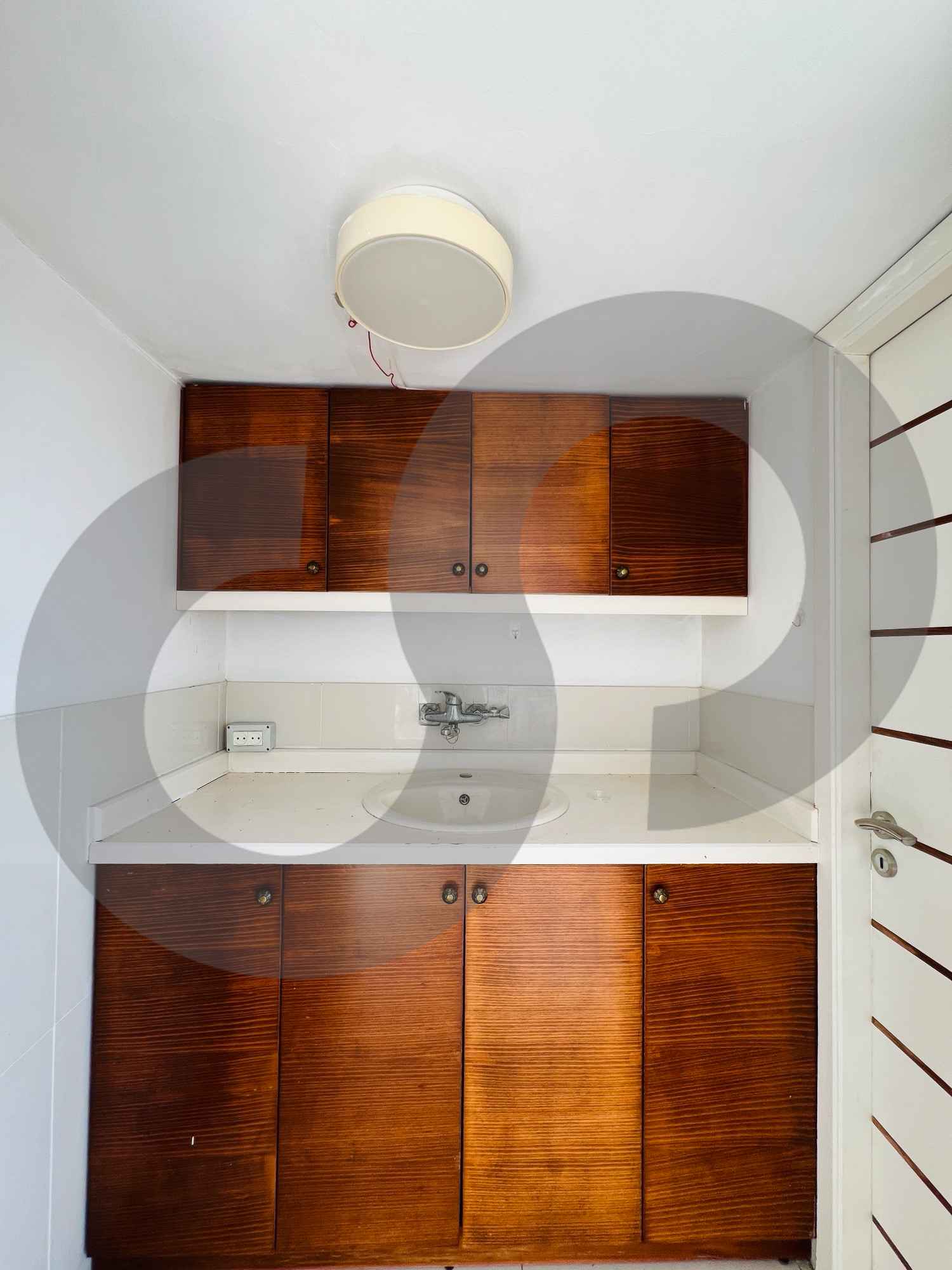 Commercial space/Easy access/smart interior design/ZOUK MIKAEL,KESEROUAN — الصورة 3
