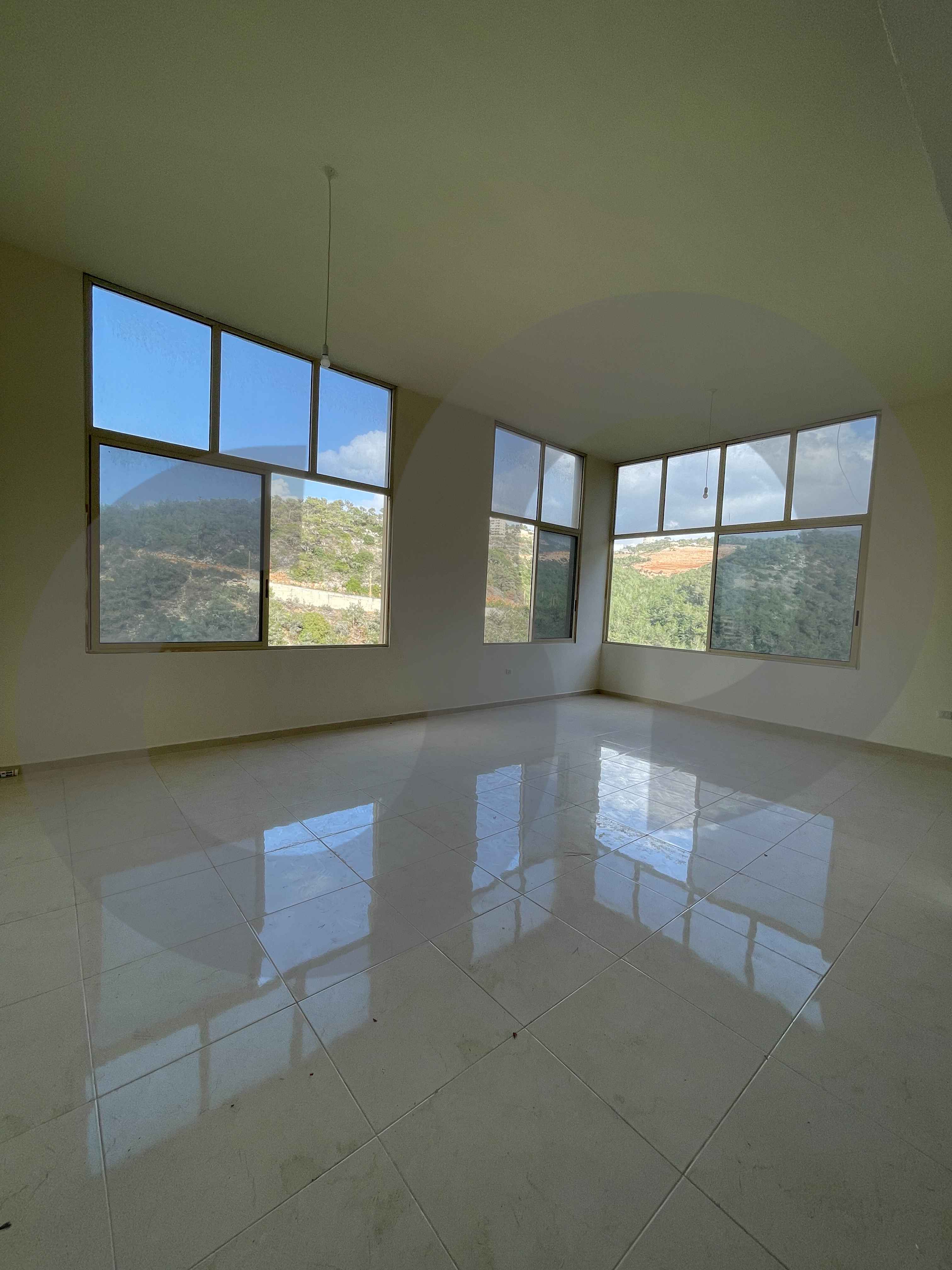 3 Balconies/Stunning view/Bchamoun — الصورة 2