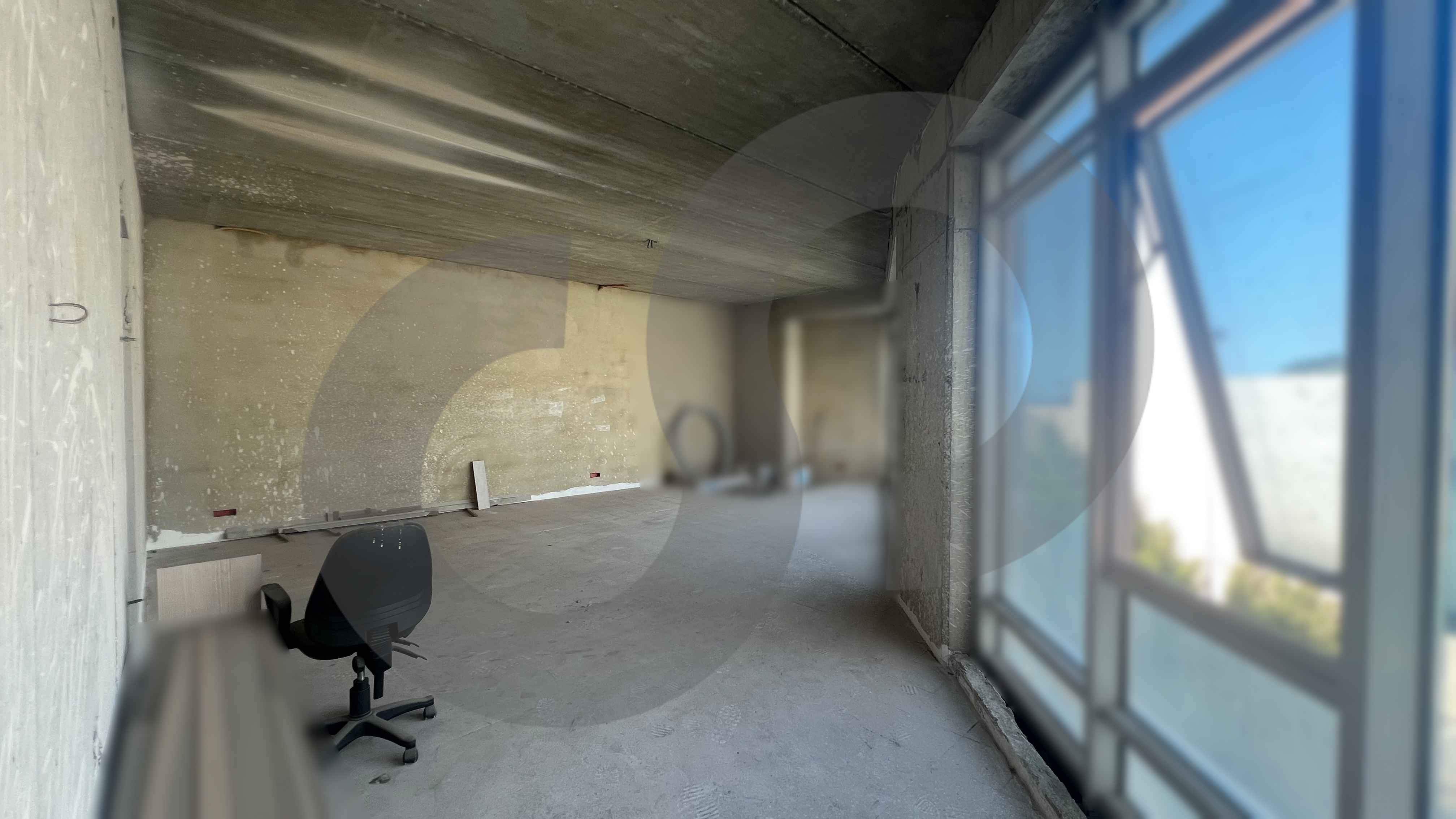 Spacious 140sqm Office/Dbaye / Parking available — الصورة 3