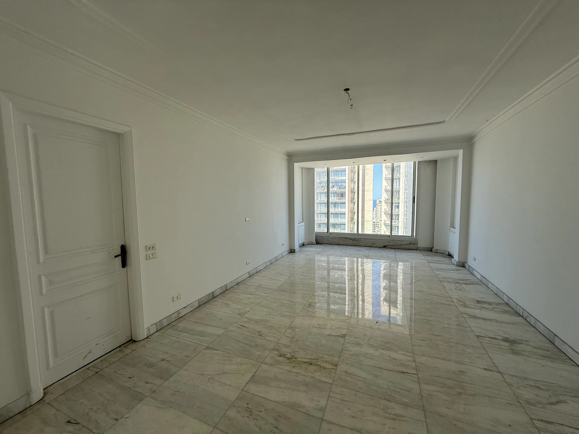 Apartment for Sale in Caree d'or, Achrafieh, Beirut, Lebanon — الصورة 10