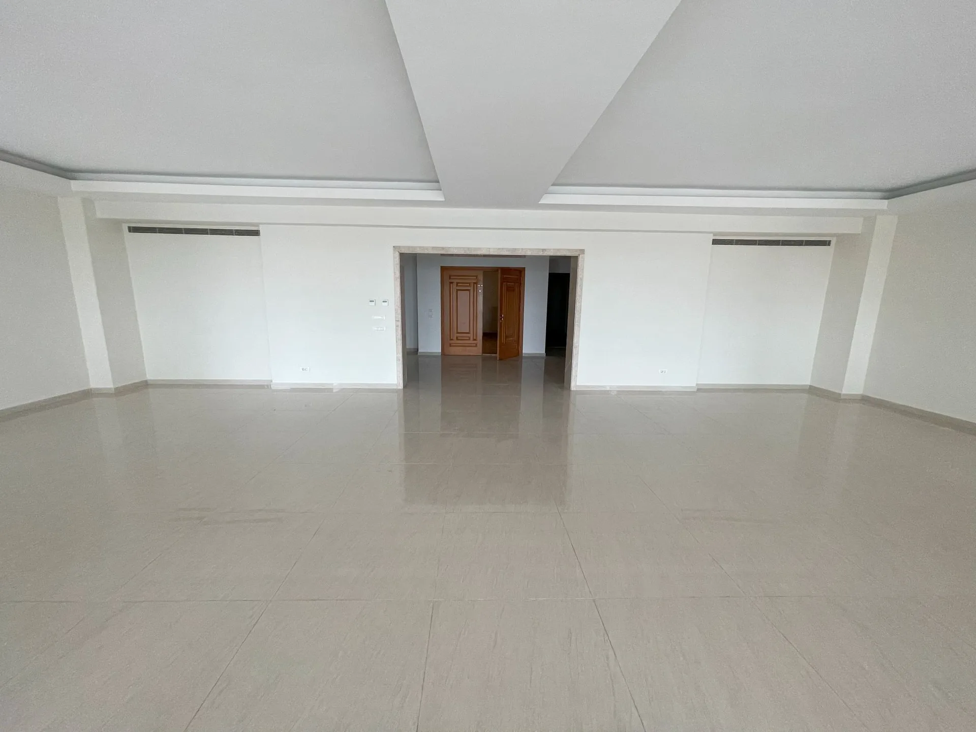 Apartment for Sale in Kfarhbab — الصورة 2