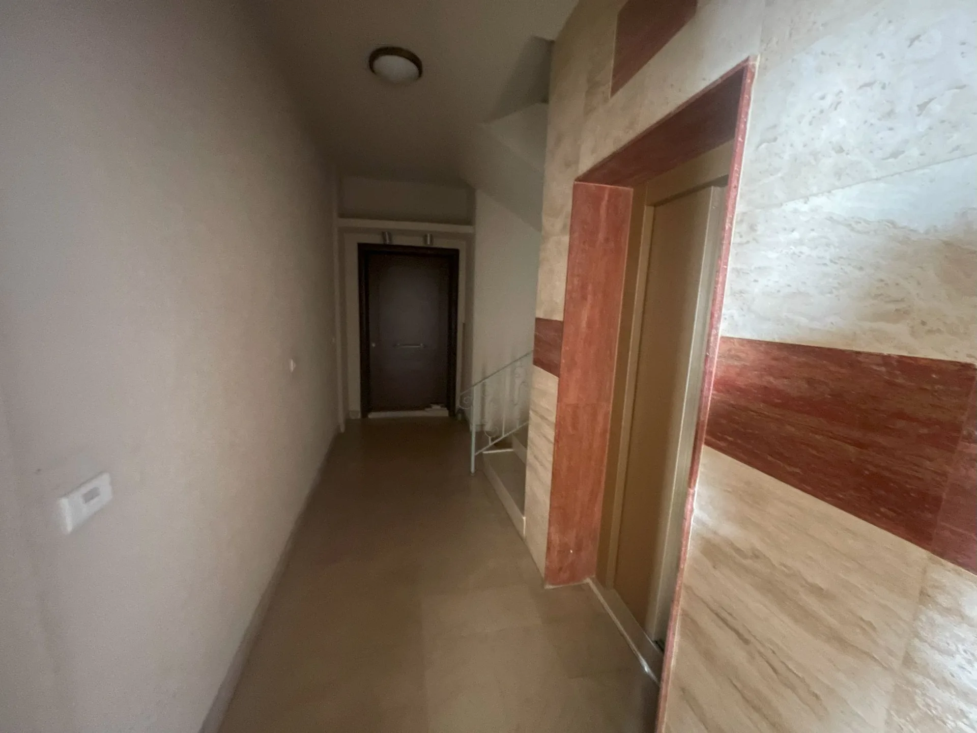 Charming Apartment for Rent in Kfarhbab — الصورة 3