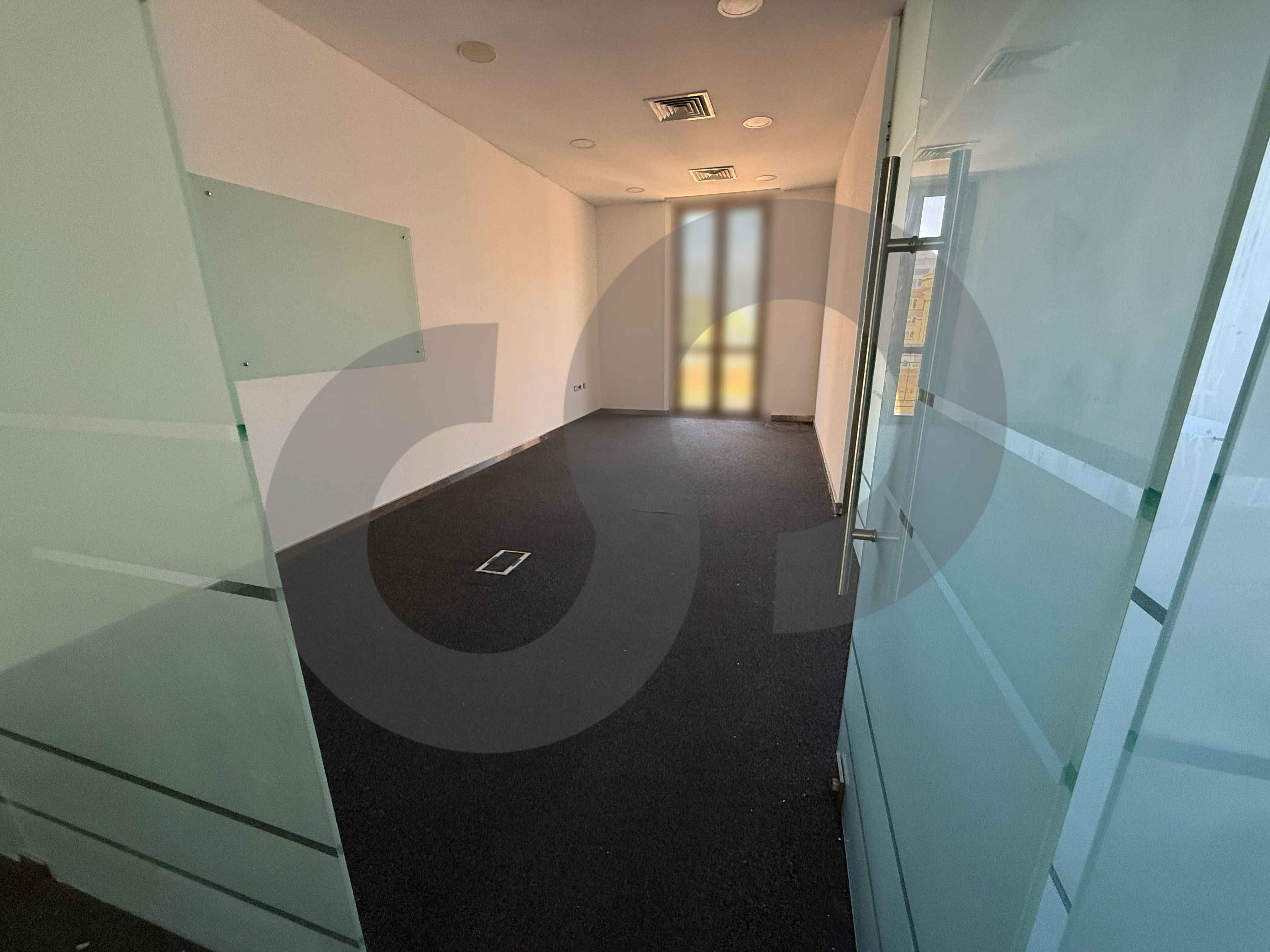 OFFICE/Downtown, Beirut / Prime Location — الصورة 2