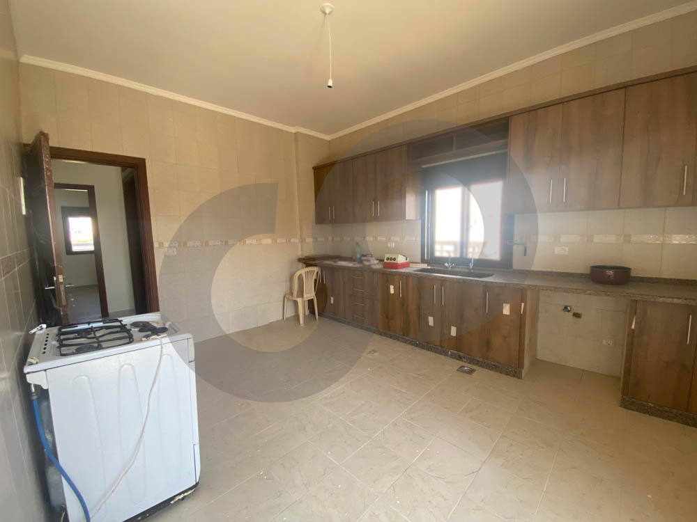 brand-new/modern finishes/spacious layout/unobstructed view/zgharta — الصورة 2