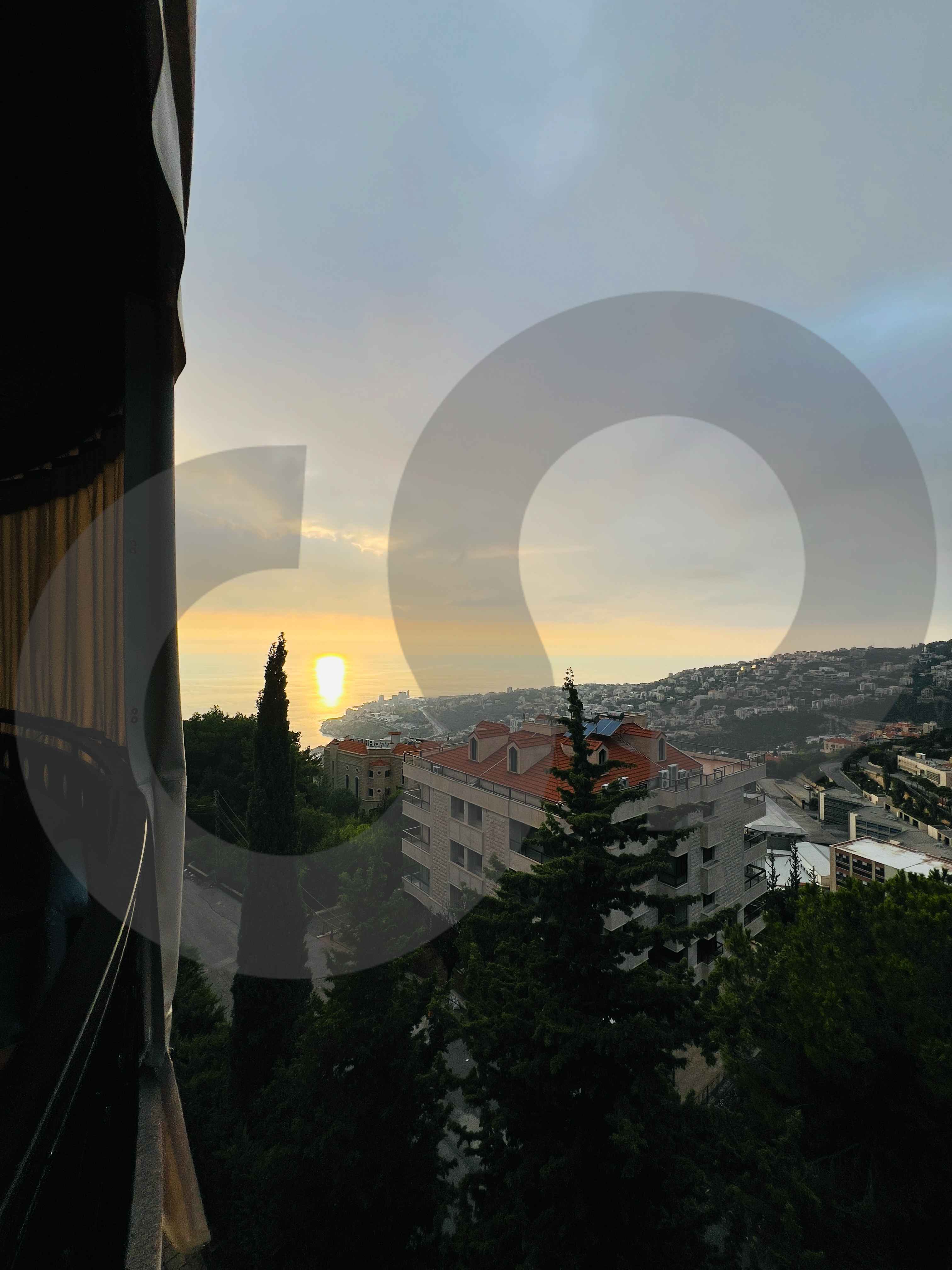RENTAL DEAL/fully furnished/calm area with a beautiful view/KFARHBAB,KESEROUAN — الصورة 2