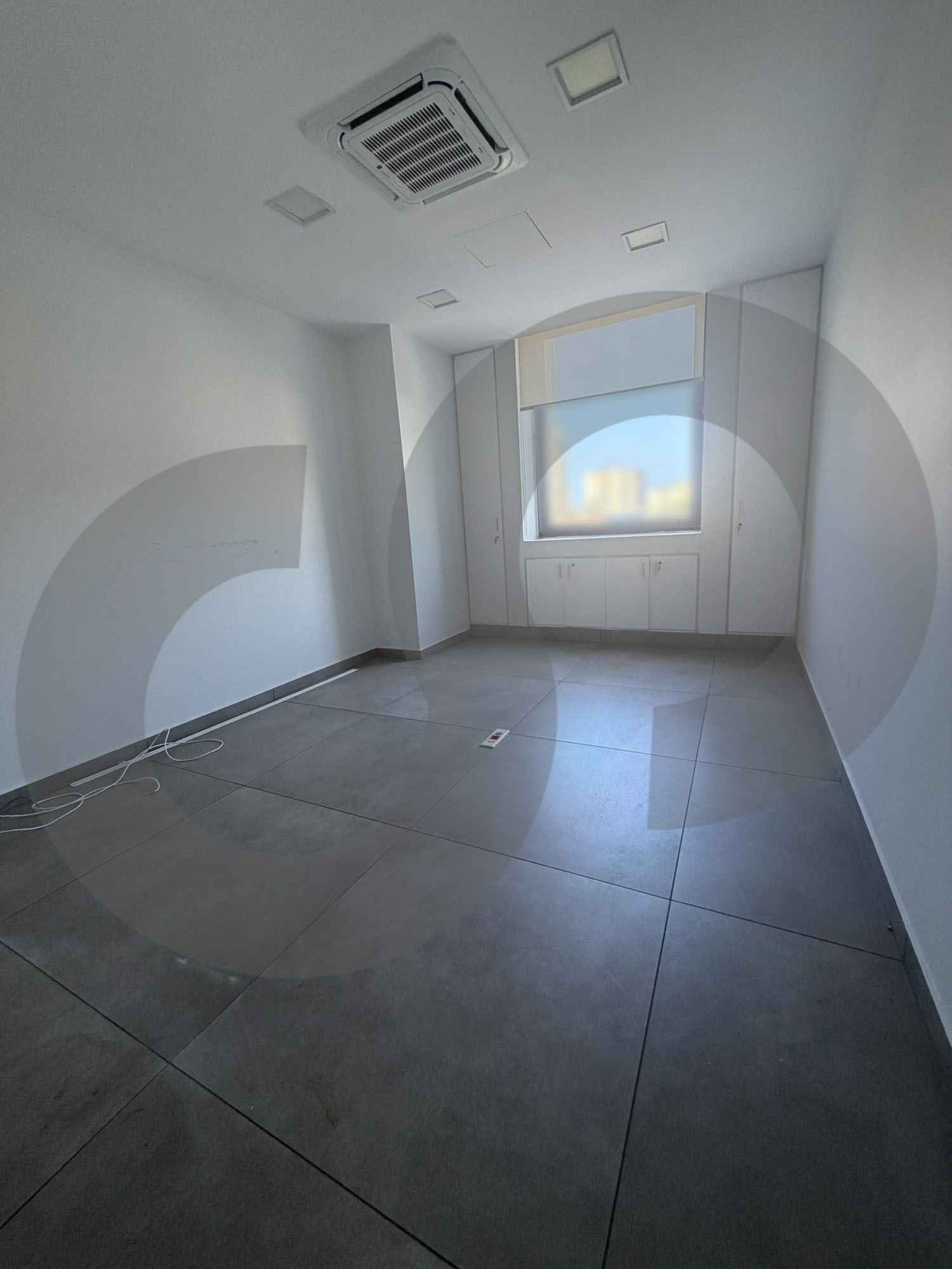 RENTAL OFFICE/DBAYEH,METN /PRIME LOCATION/suitable for various types of businesses — الصورة 3