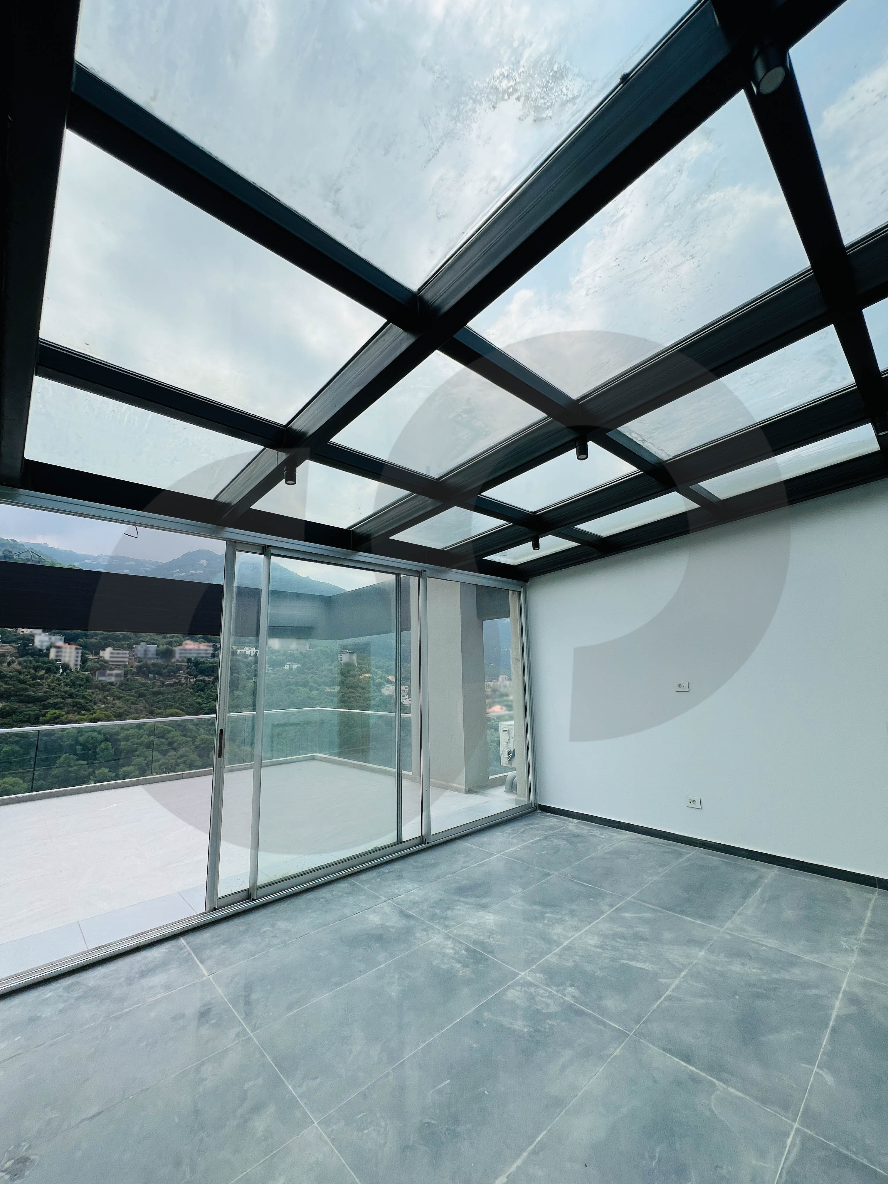 Luxury Duplex apartment for Sale/Calm Area/Panoramic View/KFAR HBAB-KESEROUAN — الصورة 2