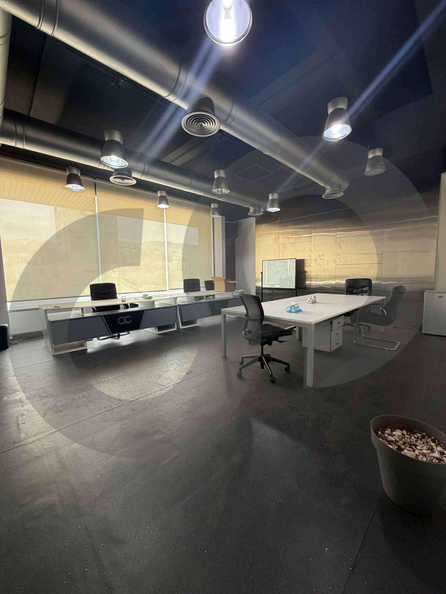 OFFICE FOR RENT/Fully furnished and equipped/divided into multiple rooms/DBAYE,METN — الصورة 3