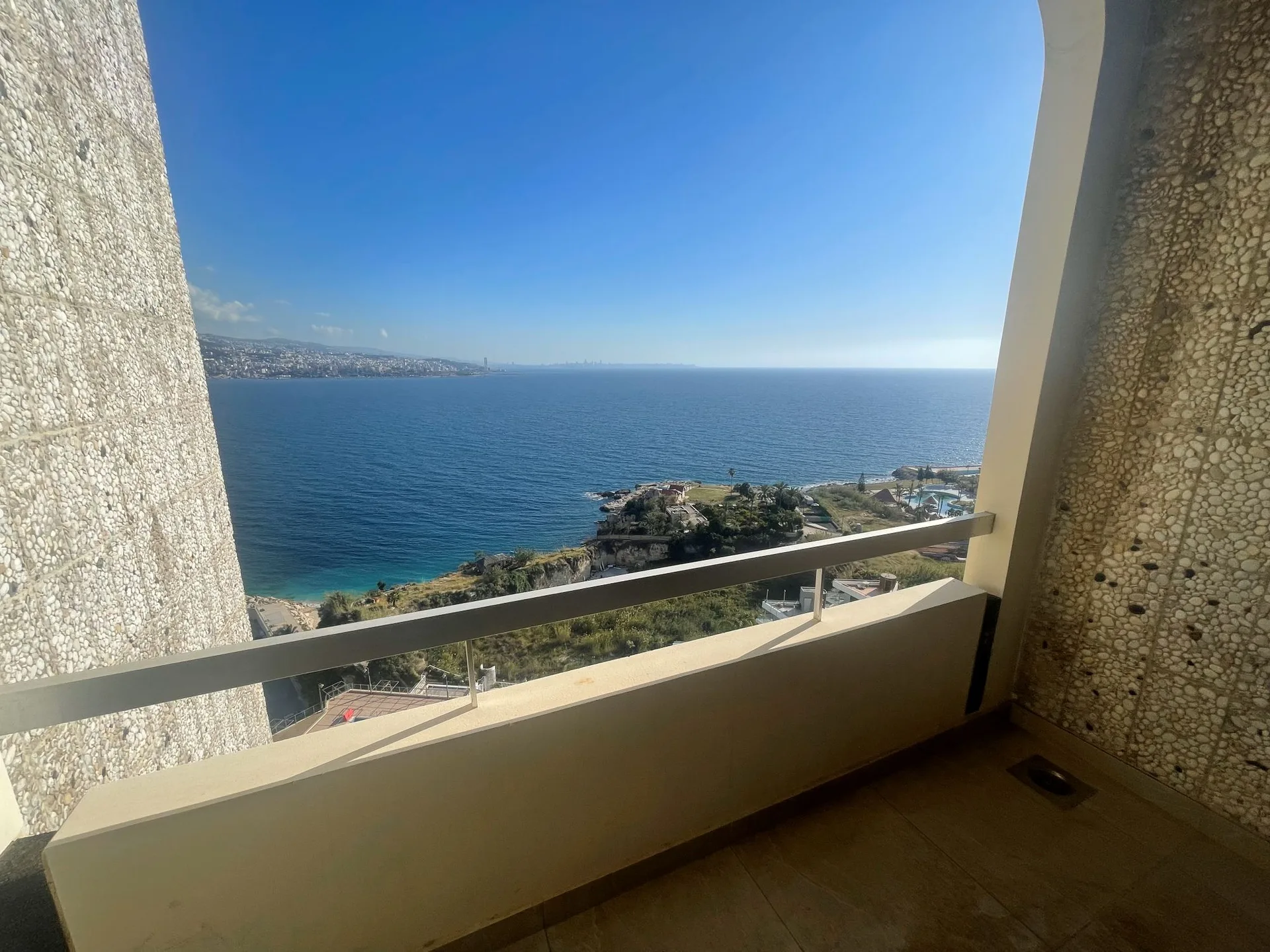 Furnished Chalet for Rent with Sea View — الصورة 2