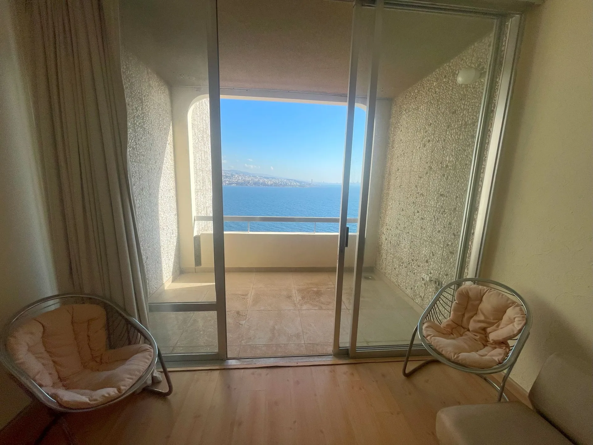Furnished Chalet for Rent with Sea View — الصورة 4