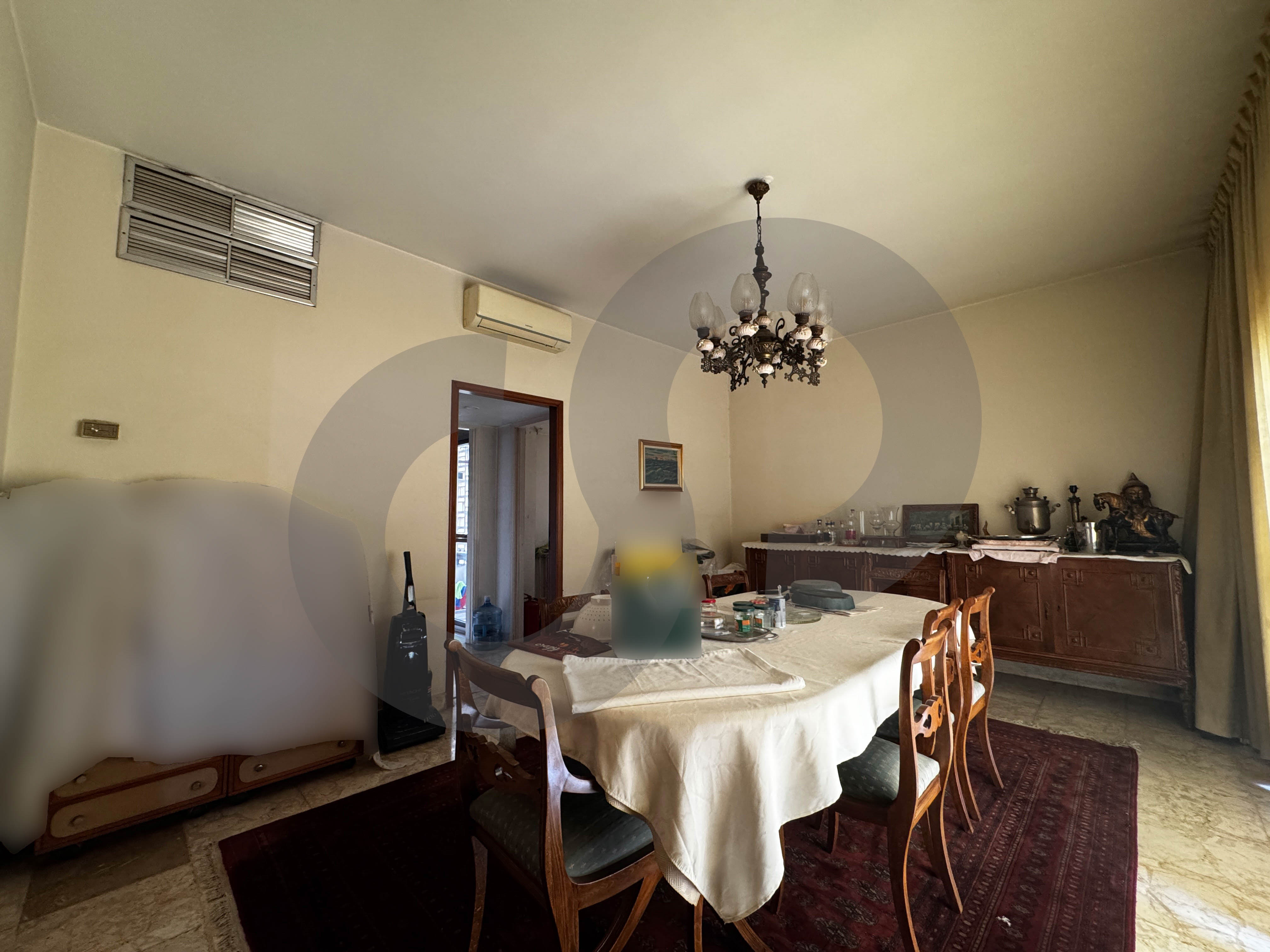 Spacious and bright apartment in prime area Hazmieh — الصورة 3
