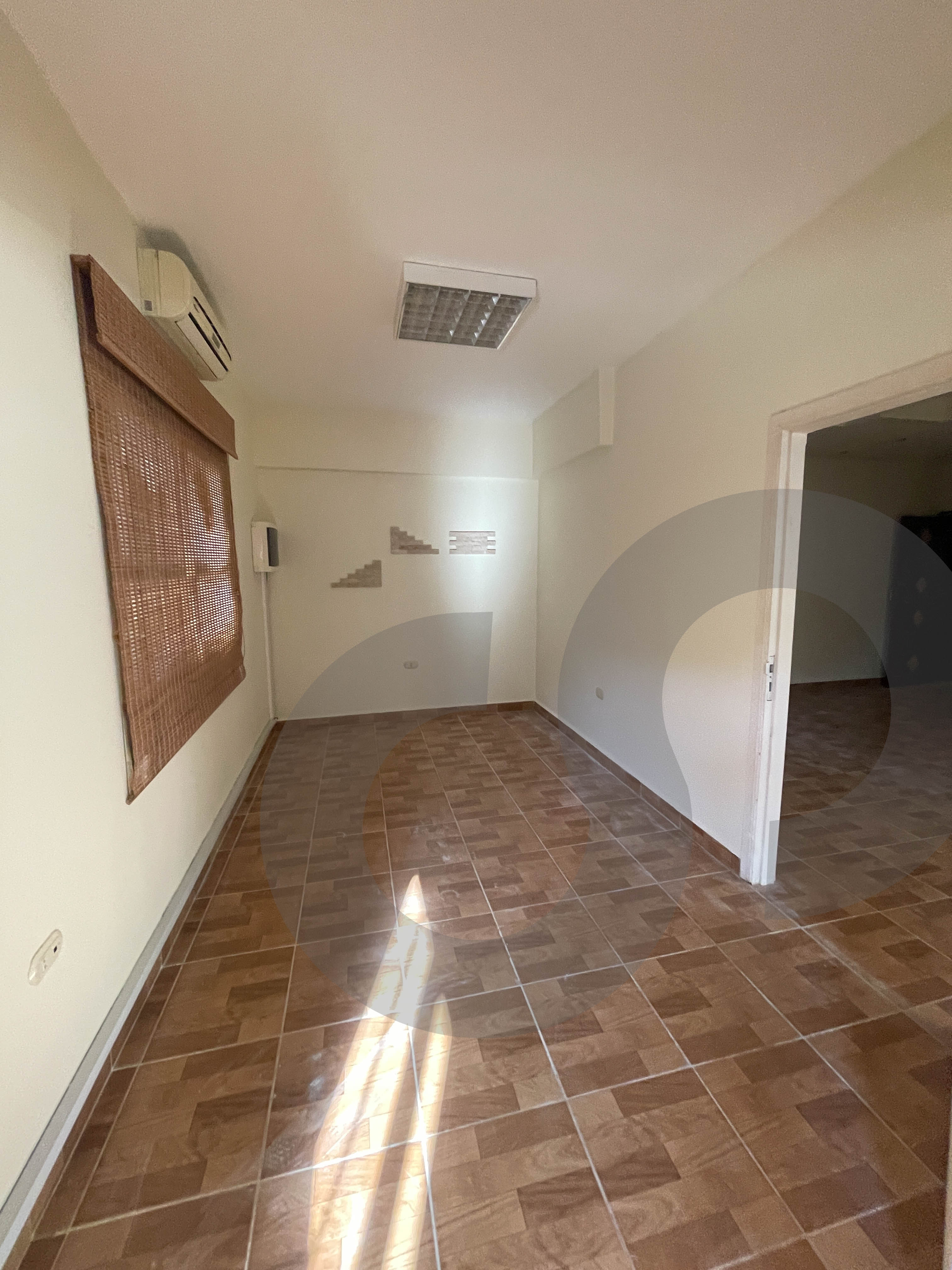 Prime Location - 5 Rooms OFFICE - Jbeil — photo 2