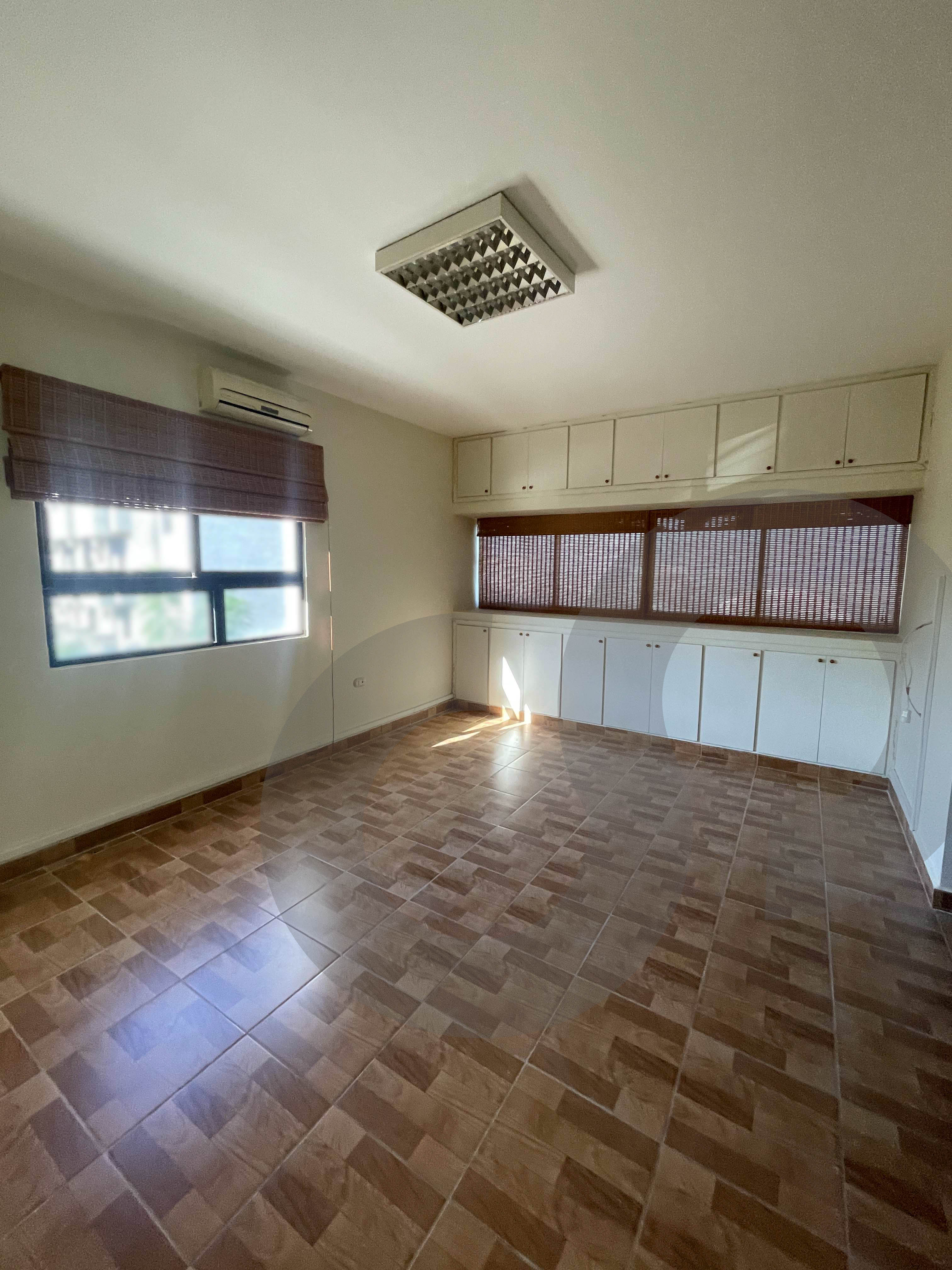 Prime Location - 5 Rooms OFFICE - Jbeil — photo 3