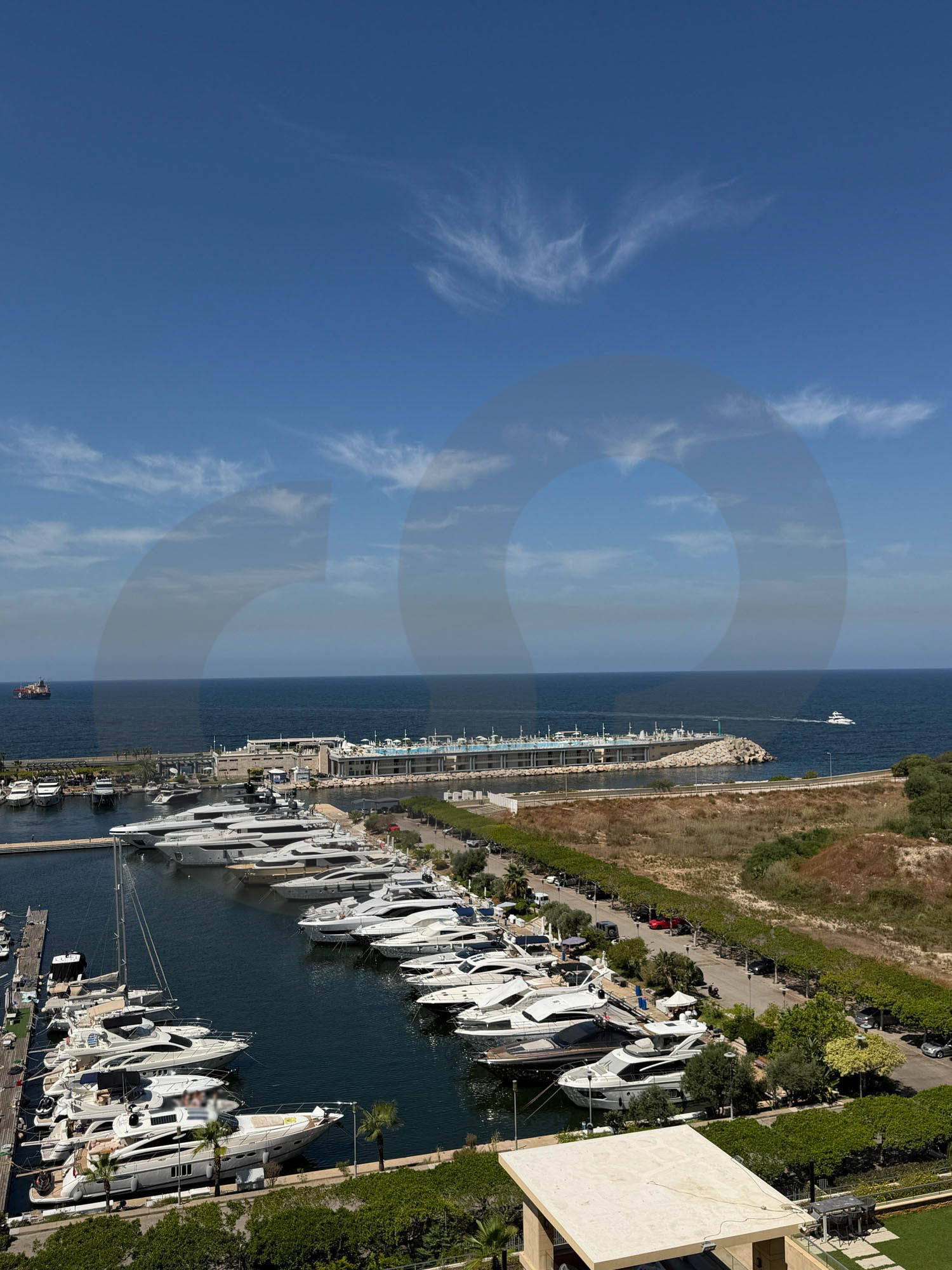 A spacious 320 sqm apartment/Luxurious/Fully unobstructed sea view/DBAYE-METN — الصورة 2