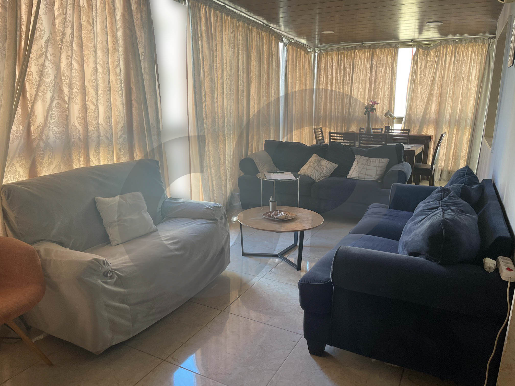 Top floor oportunity,2 Apartments In Verdun — الصورة 3
