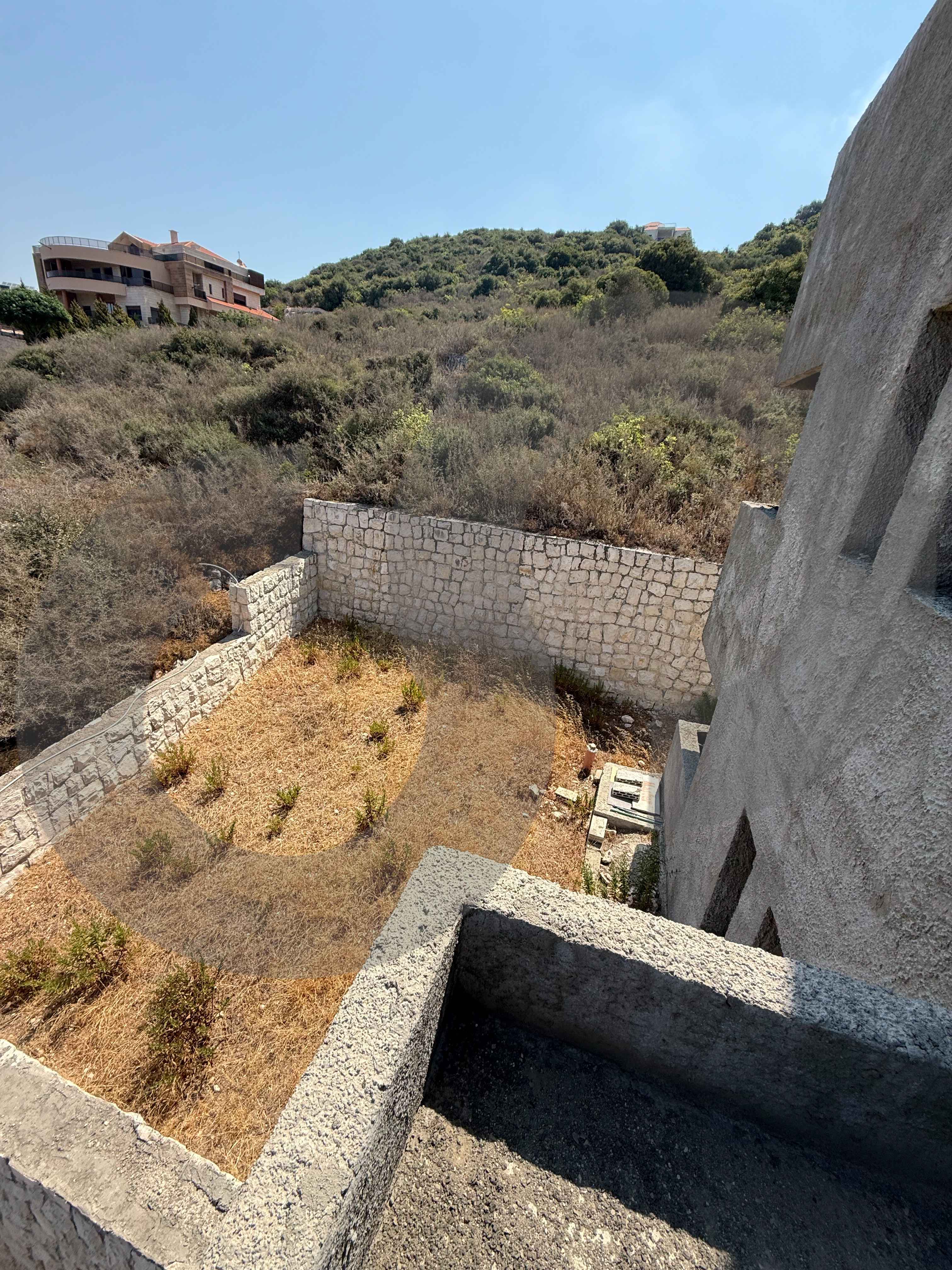 Unfinished villa is located in Berbara ! — الصورة 2