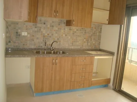 Apartment for Rent in Mazraat Yachouh — الصورة 4