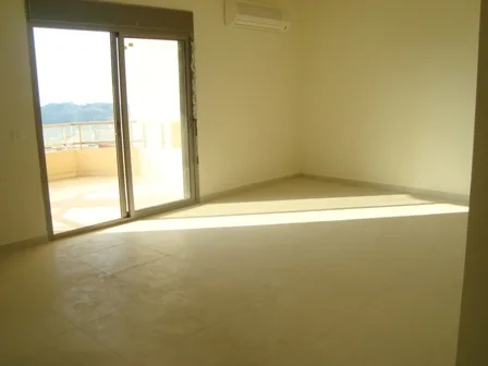 Apartment for Rent in Mazraat Yachouh — الصورة 3