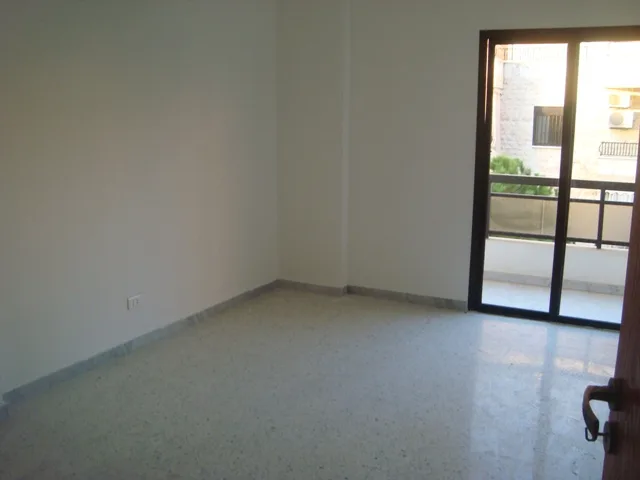 Apartment for Sale – Naccache — الصورة 4