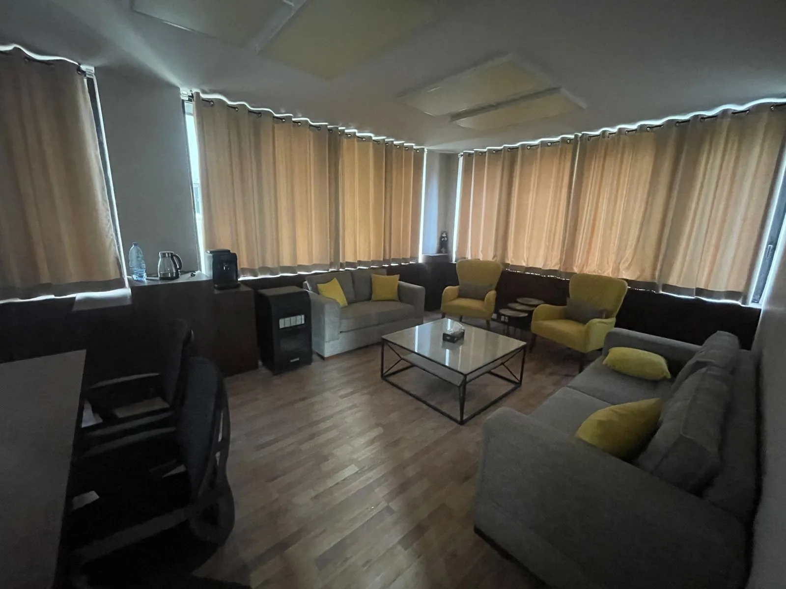 Elegant Office Space for Sale in Zalka — الصورة 2