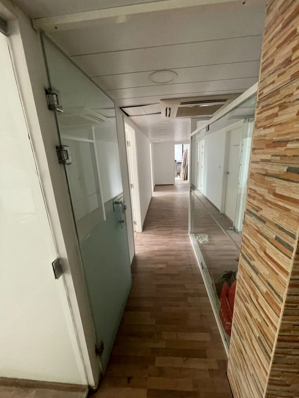 Elegant Office Space for Sale in Zalka — الصورة 4