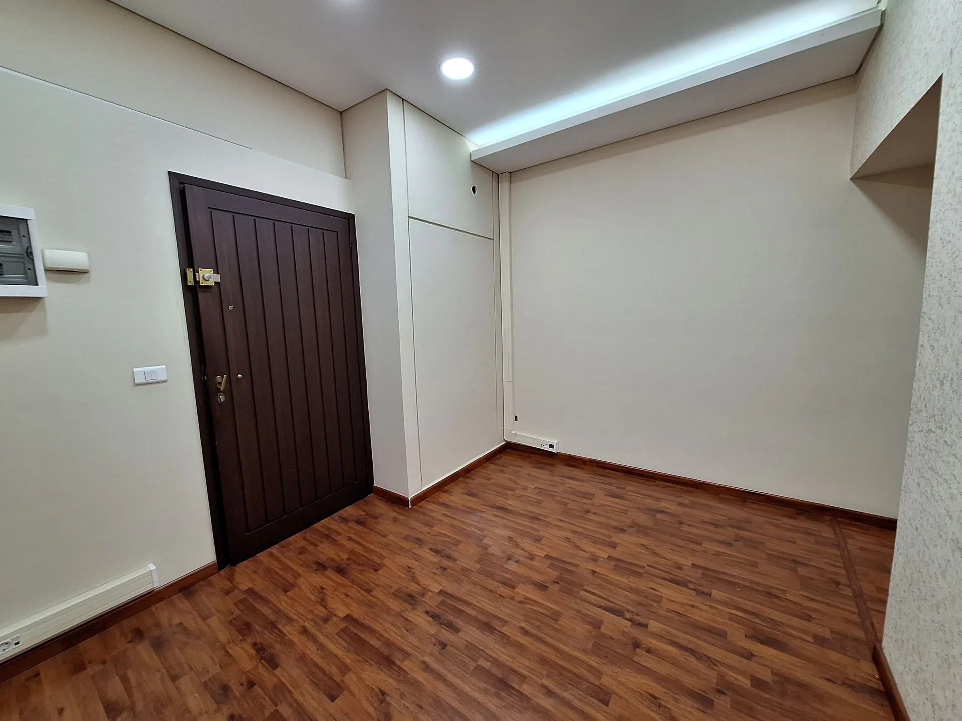 Modern Office for Rent in Horsh Tabet – Prime Location — الصورة 2