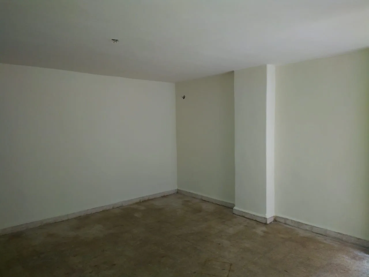 Warehouse for Rent in Burj Hammoud — الصورة 4