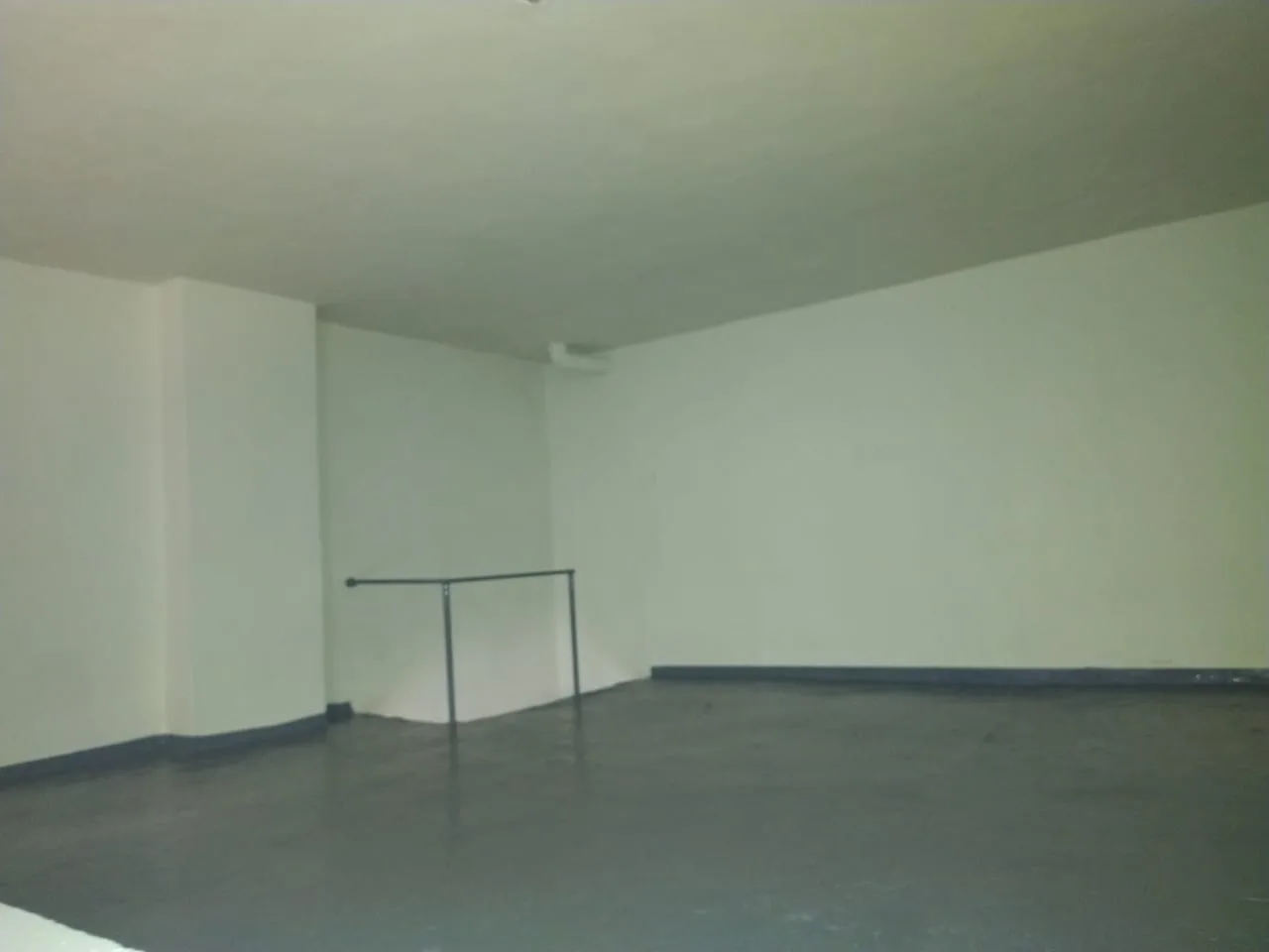 Warehouse for Rent in Burj Hammoud — الصورة 2